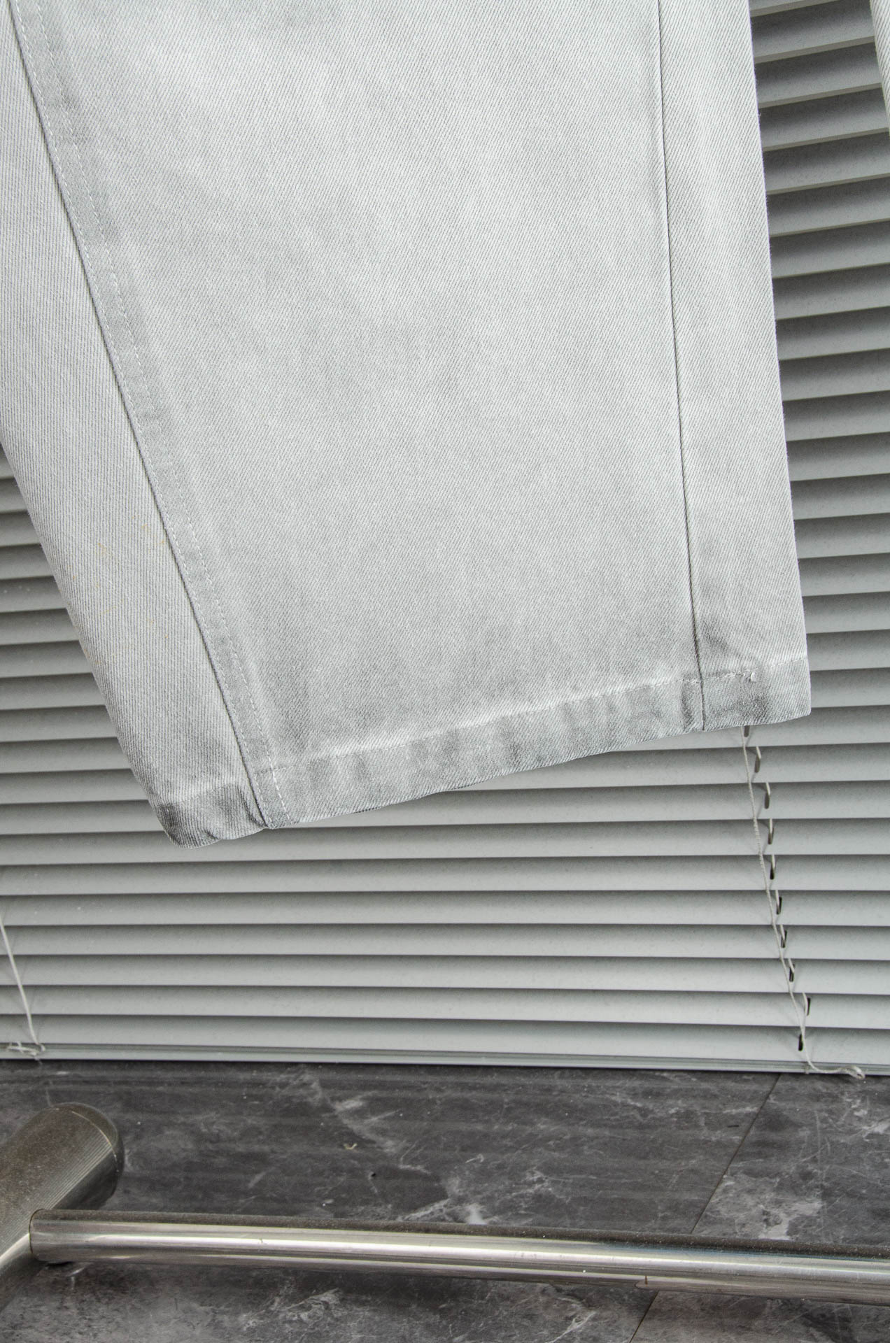 New# 巴黎世家2025最新弹力松紧腰男士休闲运动长裤#专为追求时尚与舒适的您而设计。极简的风格构造大