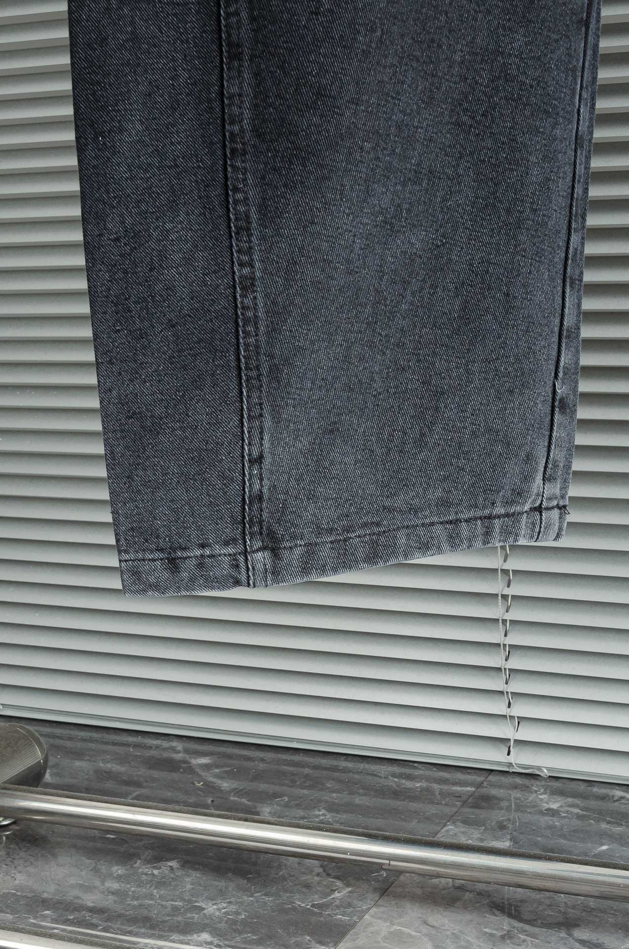 New# 巴黎世家2025最新弹力松紧腰男士休闲运动长裤#专为追求时尚与舒适的您而设计。极简的风格构造大