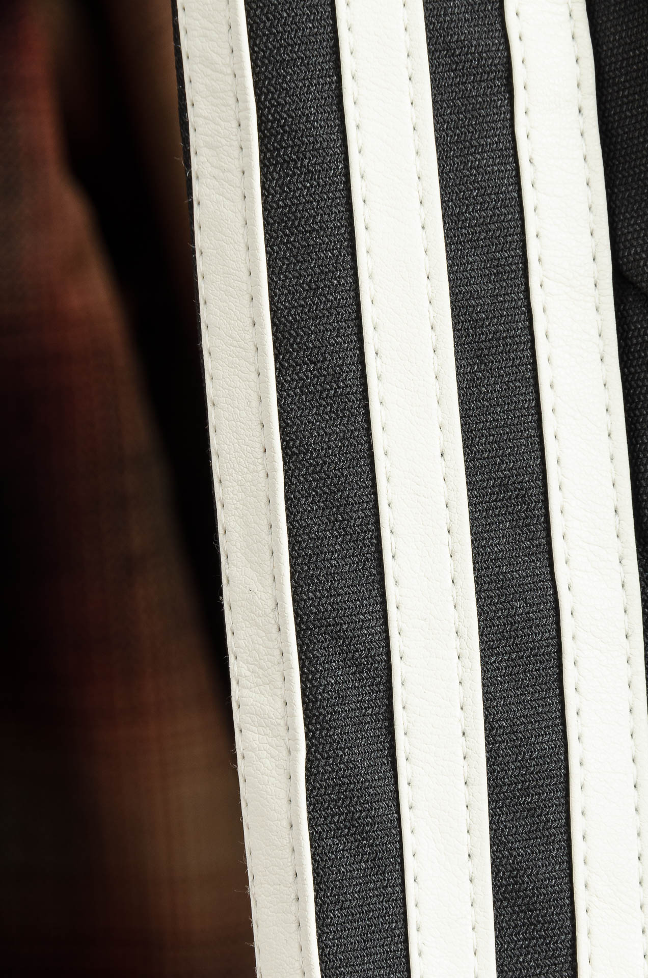 New# 巴黎世家2025最新弹力松紧腰搭配抽绳男士休闲运动长裤#专为追求时尚与舒适的您而设计。极简的风