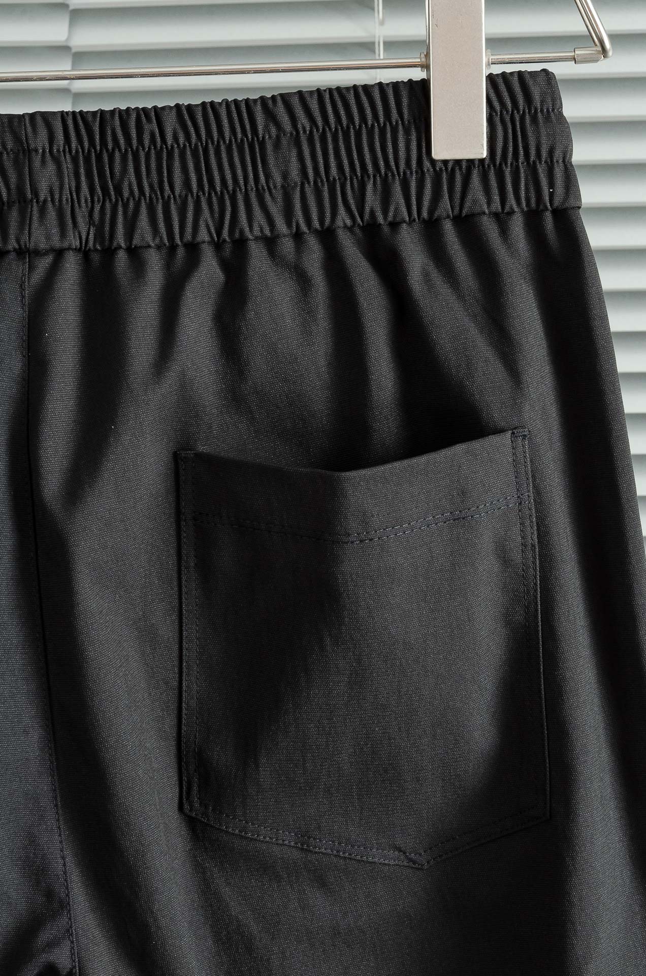 New# 巴黎世家2025最新弹力松紧腰搭配抽绳男士休闲运动长裤#专为追求时尚与舒适的您而设计。极简的风