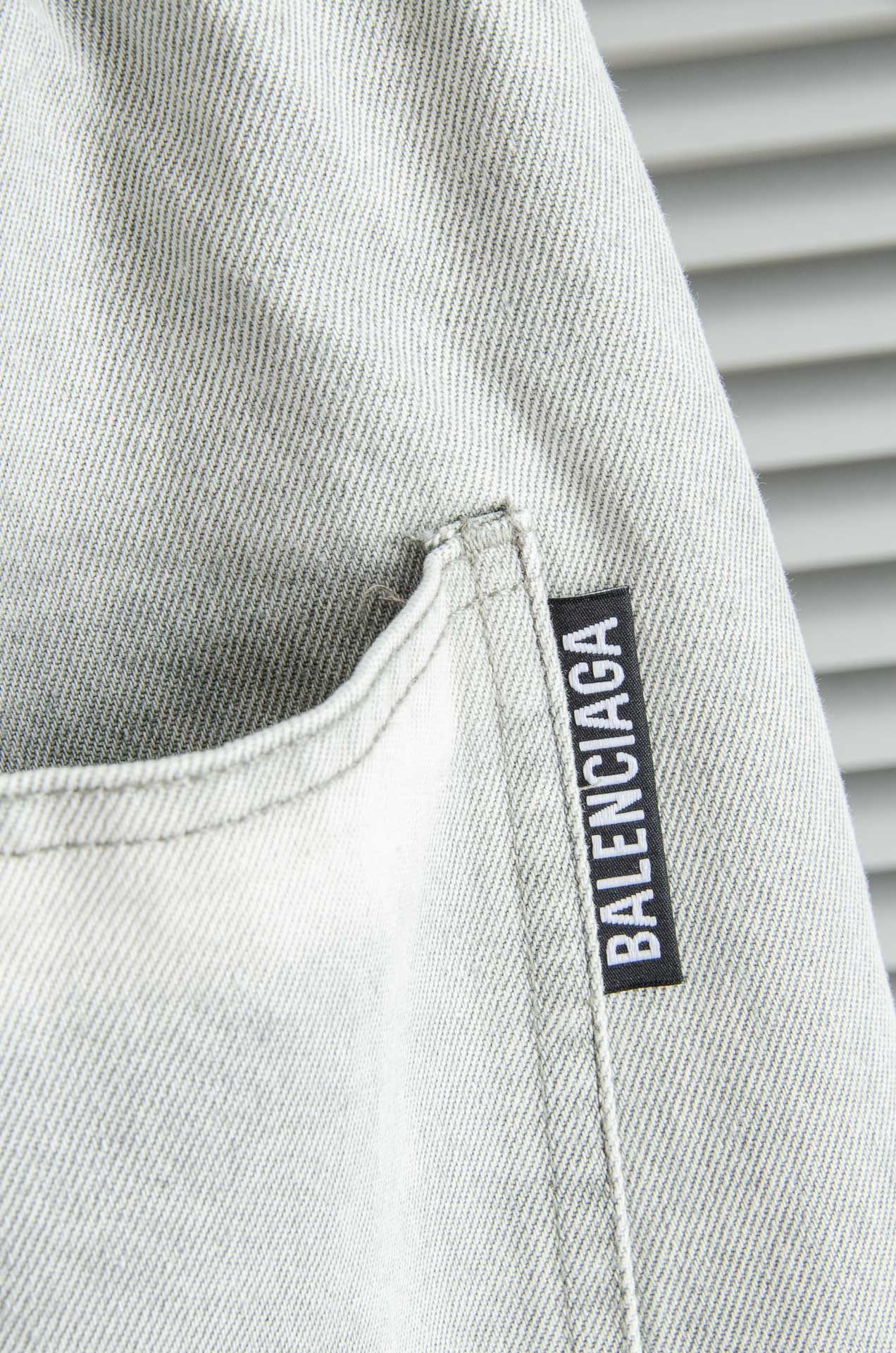 New# 巴黎世家2025最新弹力松紧腰搭配抽绳男士休闲运动长裤#专为追求时尚与舒适的您而设计。极简的风