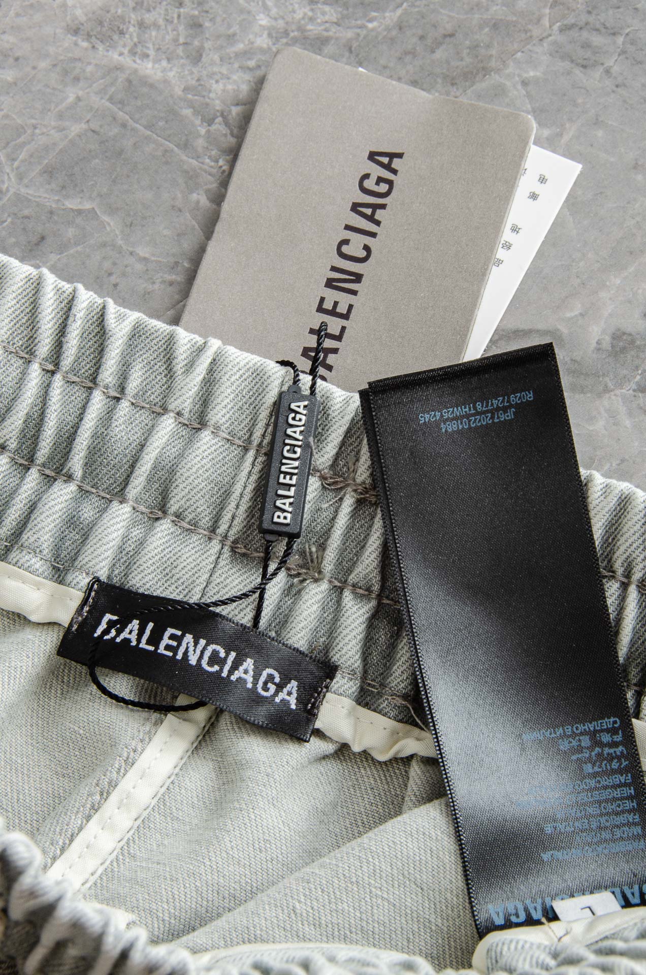 New# 巴黎世家2025最新弹力松紧腰搭配抽绳男士休闲运动长裤#专为追求时尚与舒适的您而设计。极简的风