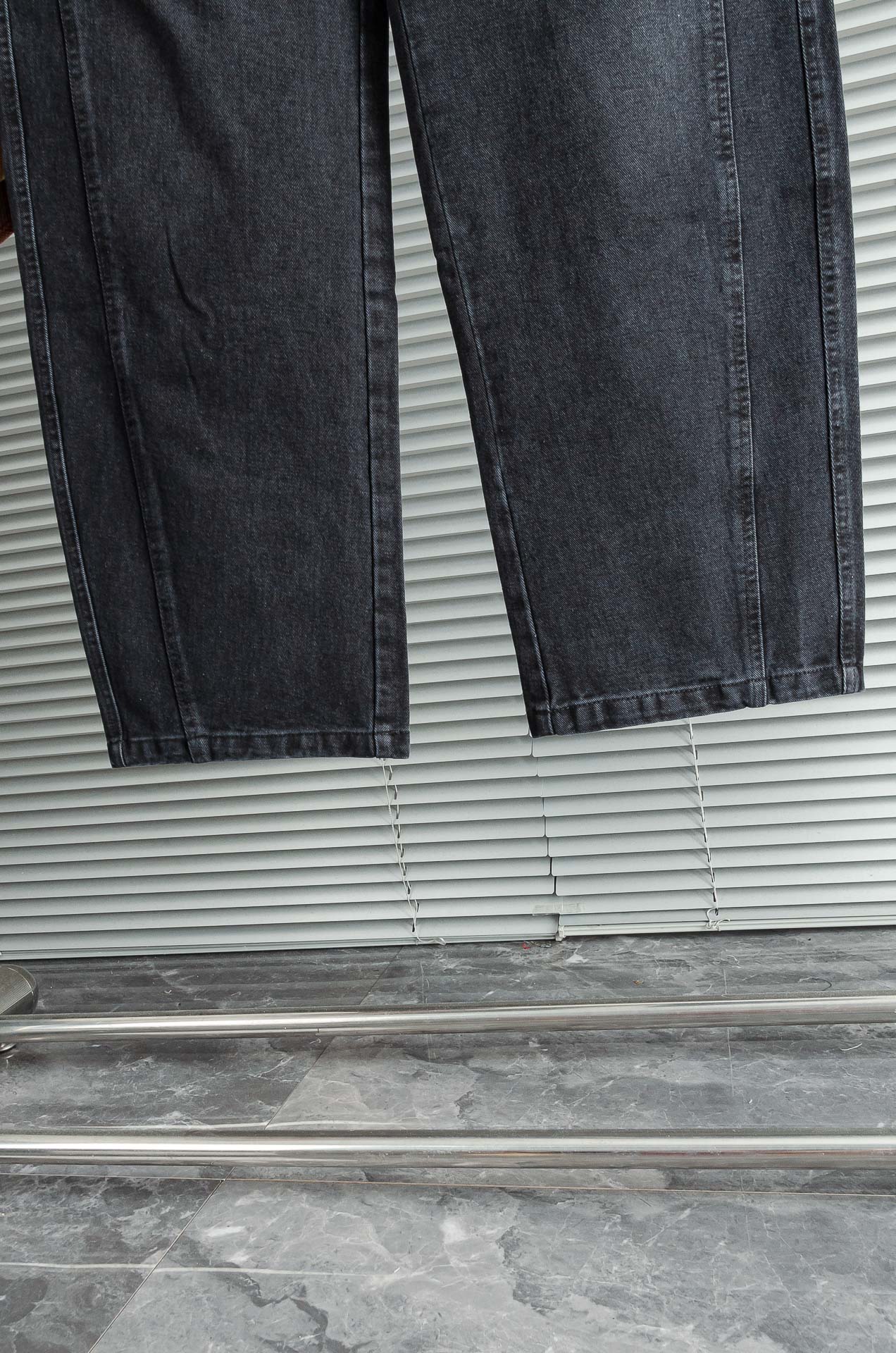 New# 巴黎世家2025最新弹力松紧腰搭配抽绳男士休闲运动长裤#专为追求时尚与舒适的您而设计。极简的风