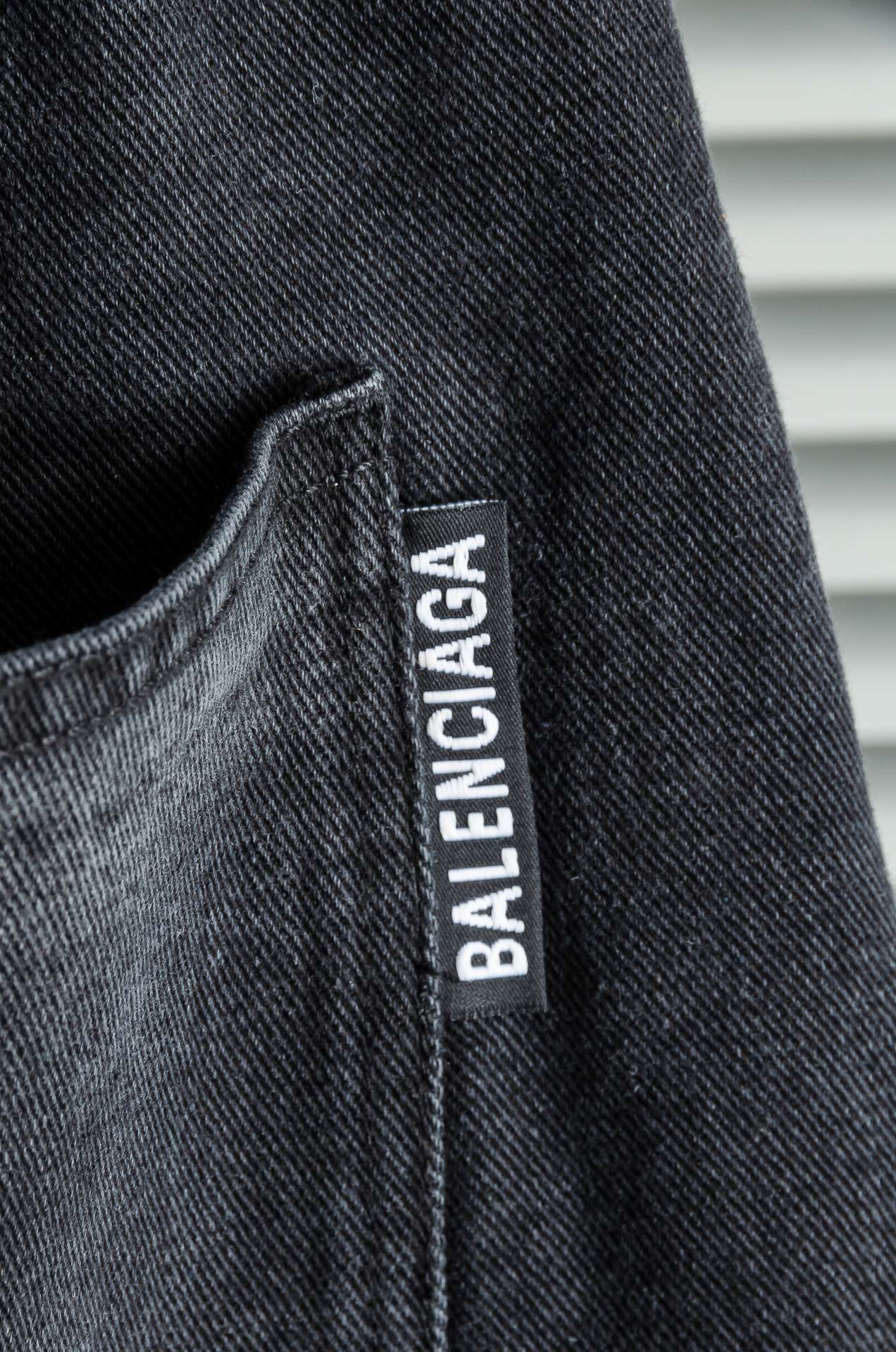 New# 巴黎世家2025最新弹力松紧腰搭配抽绳男士休闲运动长裤#专为追求时尚与舒适的您而设计。极简的风