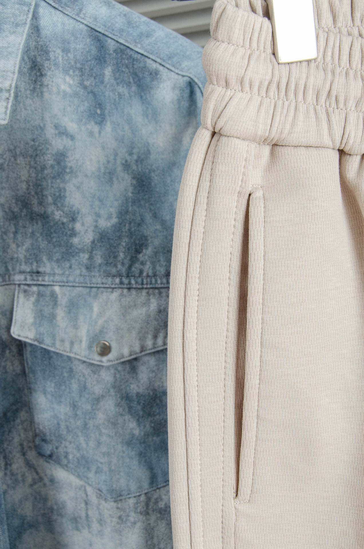 New# LV 2025最新弹力松紧腰搭配抽绳男士休闲运动长裤#专为追求时尚与舒适的您而设计。极简的风格