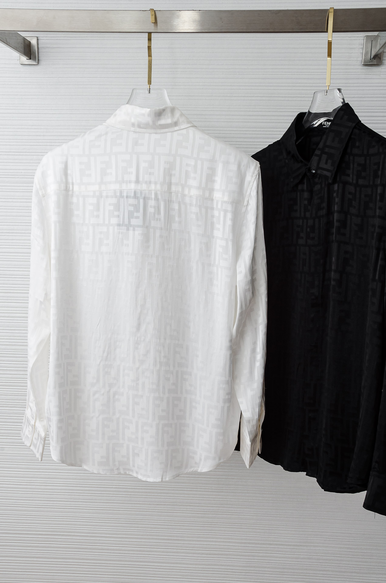 Fendi芬迪 2025新款满幅提花衬衣 #都市简约个性高级风，经典全景提花字母图案设计!最新时尚潮流人