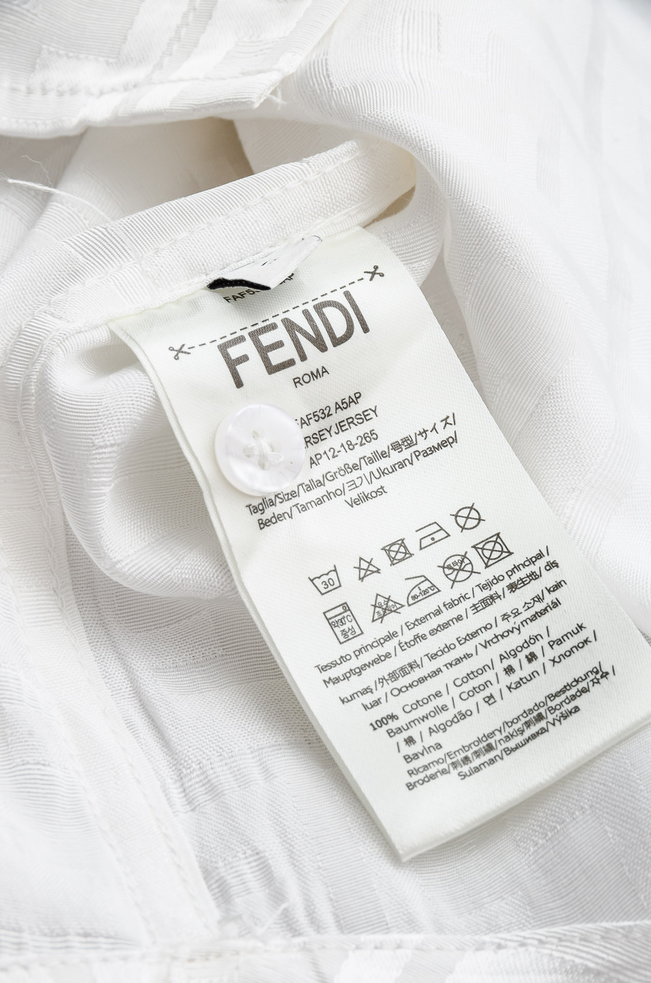 Fendi芬迪 2025新款满幅提花衬衣 #都市简约个性高级风，经典全景提花字母图案设计!最新时尚潮流人