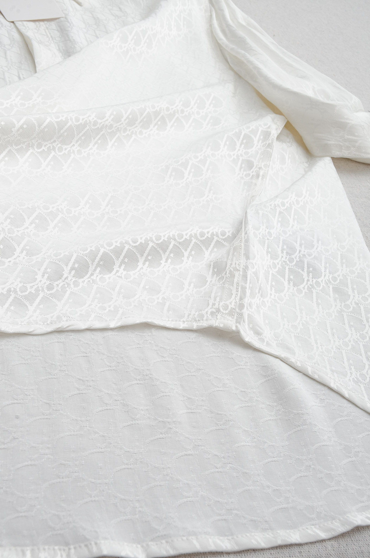 迪奥dior2025新款满幅提花衬衣 #都市简约个性高级风，经典全景提花字母图案设计!最新时尚潮流人气产