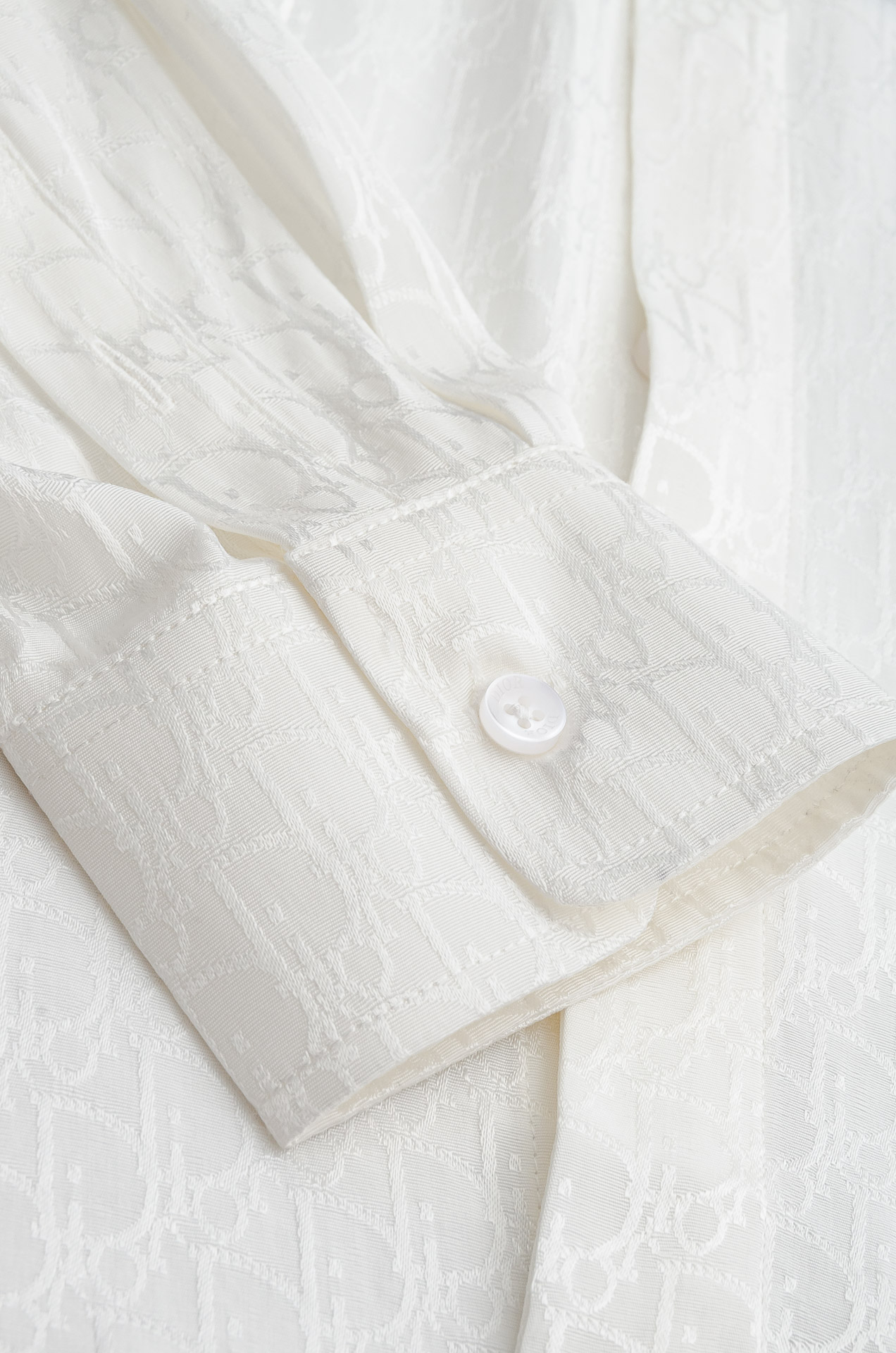 迪奥dior2025新款满幅提花衬衣 #都市简约个性高级风，经典全景提花字母图案设计!最新时尚潮流人气产