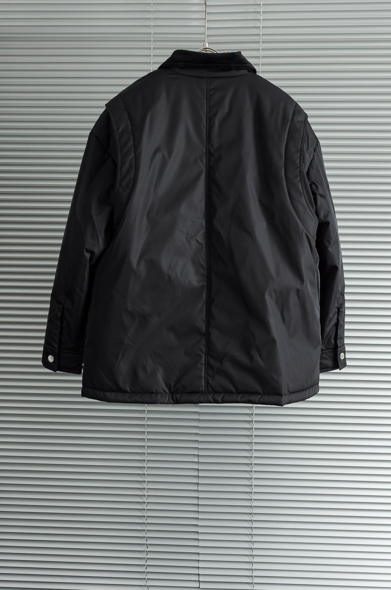 PRADA普拉达 翻盖大口袋再生尼龙翻领夹克外套棉服#选用再生尼龙面料，具备高强度，抗撕裂，耐磨损等特性