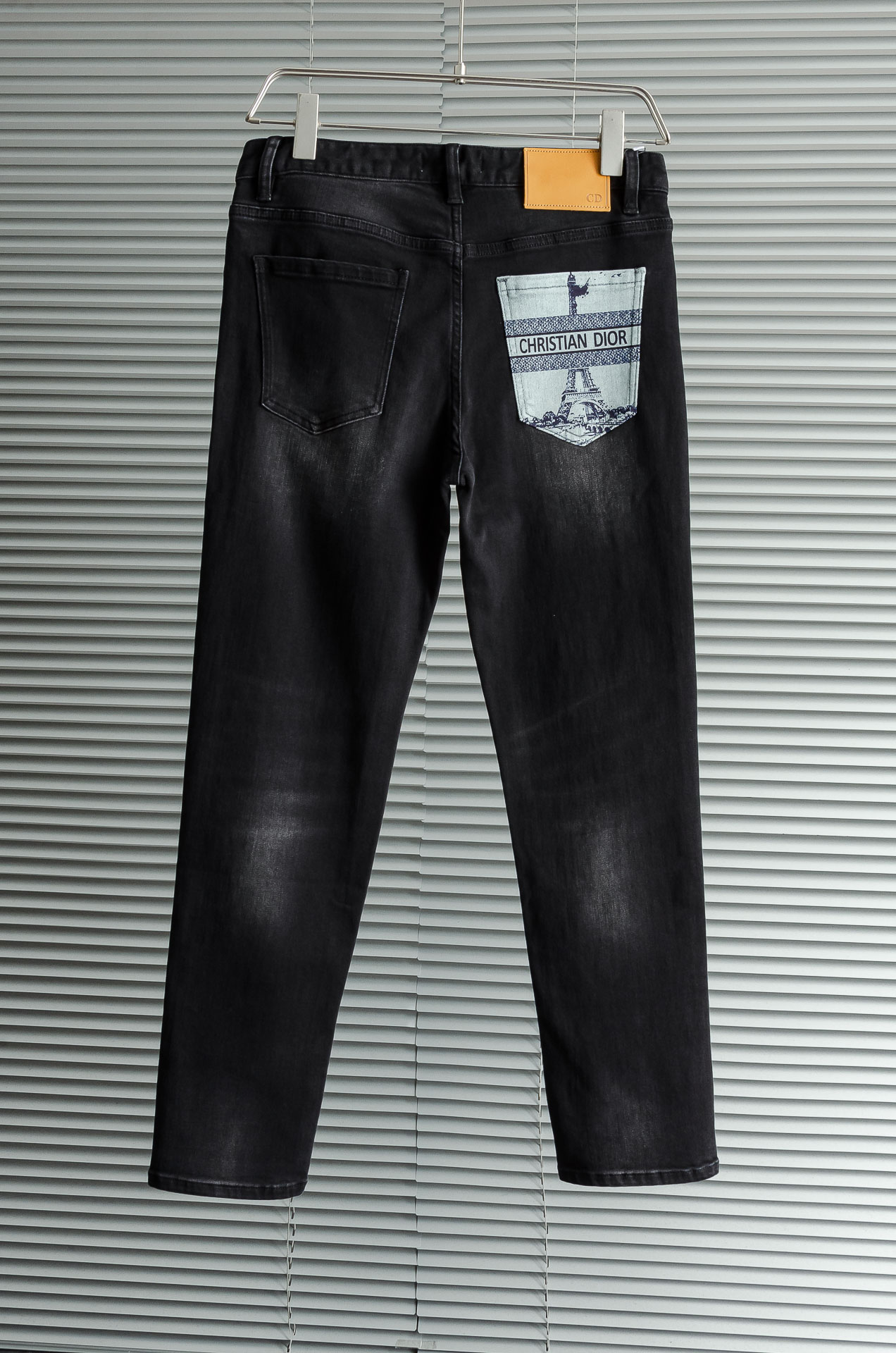 Dior 迪奥 2025男士时尚直筒牛仔长裤！最新裤装单品奉献，所有品质控男粉必须入手的极品，这样一条段