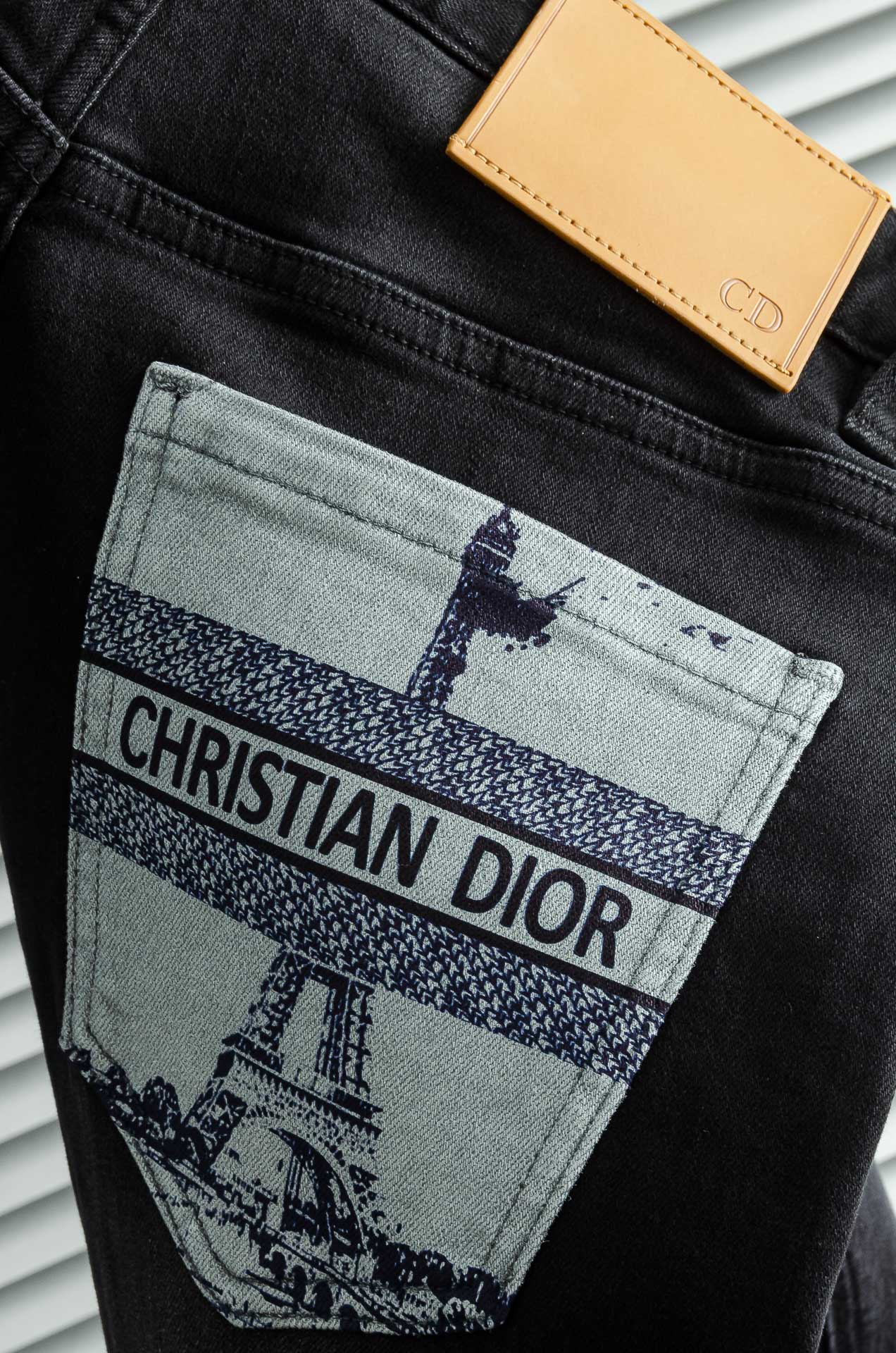 Dior 迪奥 2025男士时尚直筒牛仔长裤！最新裤装单品奉献，所有品质控男粉必须入手的极品，这样一条段