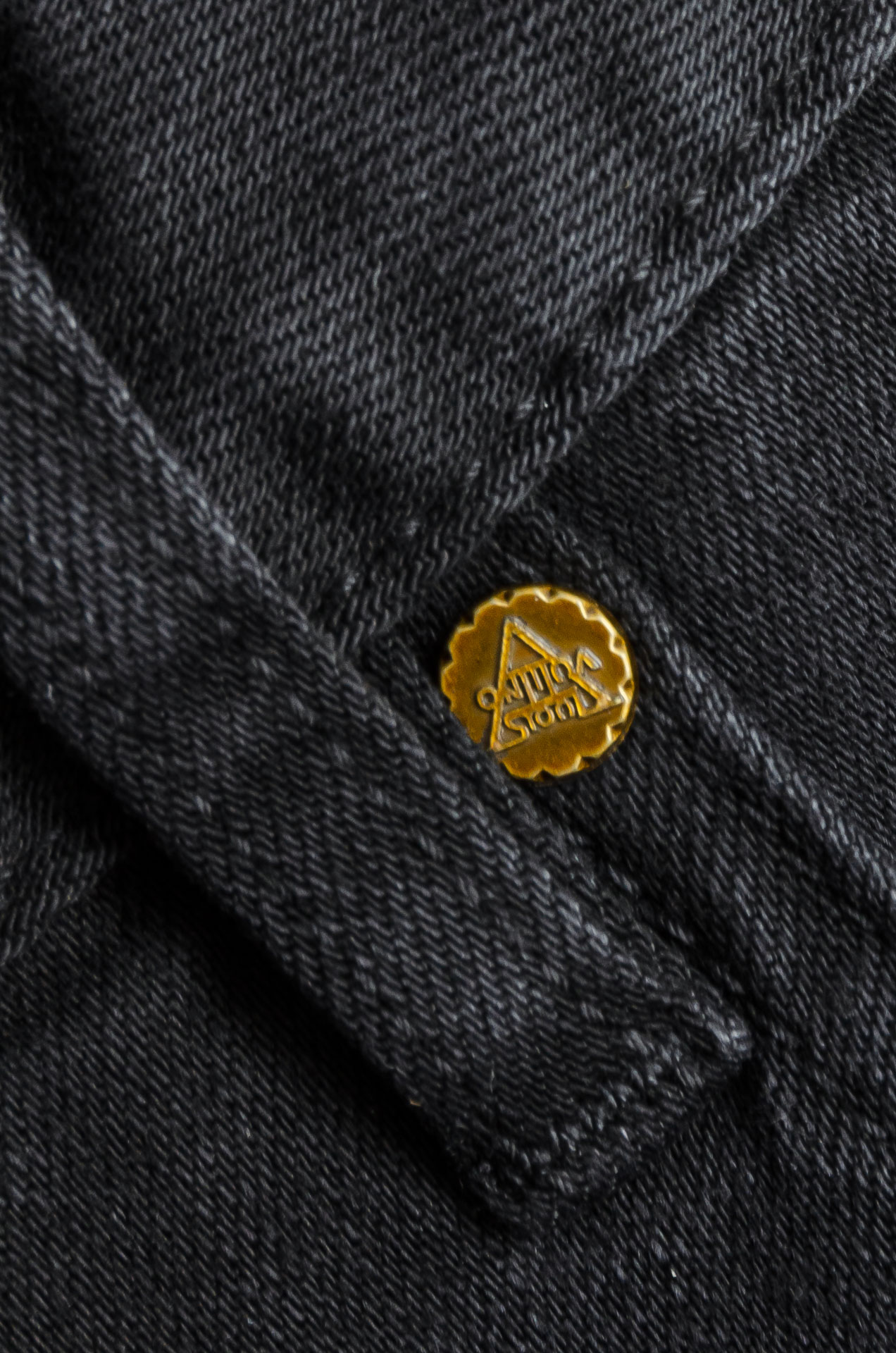 LV 2025男士时尚直筒牛仔长裤！最新裤装单品奉献，所有品质控男粉必须入手的极品，这样一条段位的牛仔裤