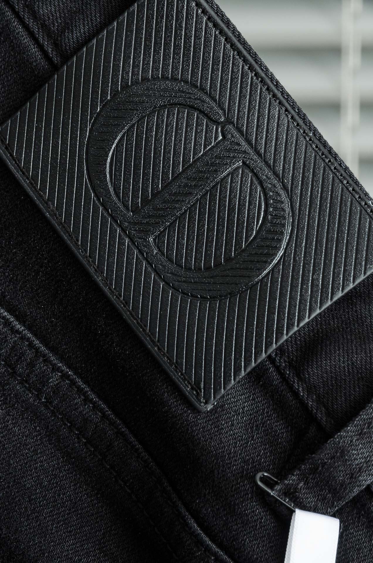 Dior 迪奥 2025男士时尚直筒牛仔长裤！最新裤装单品奉献，所有品质控男粉必须入手的极品，这样一条段