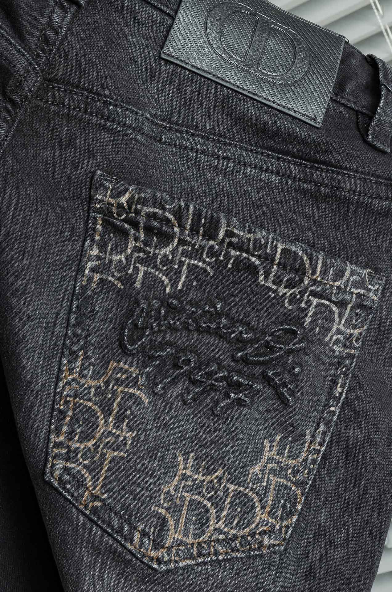 Dior 迪奥 2025男士时尚直筒牛仔长裤！最新裤装单品奉献，所有品质控男粉必须入手的极品，这样一条段