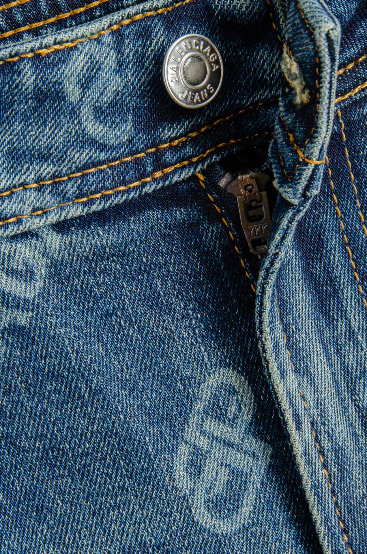 巴黎世家 男士时装款商务休闲丹宁牛仔裤巴黎秀场演绎款！！高端奢华且非常牛掰的一款丹宁裤装，前插袋饰有当季