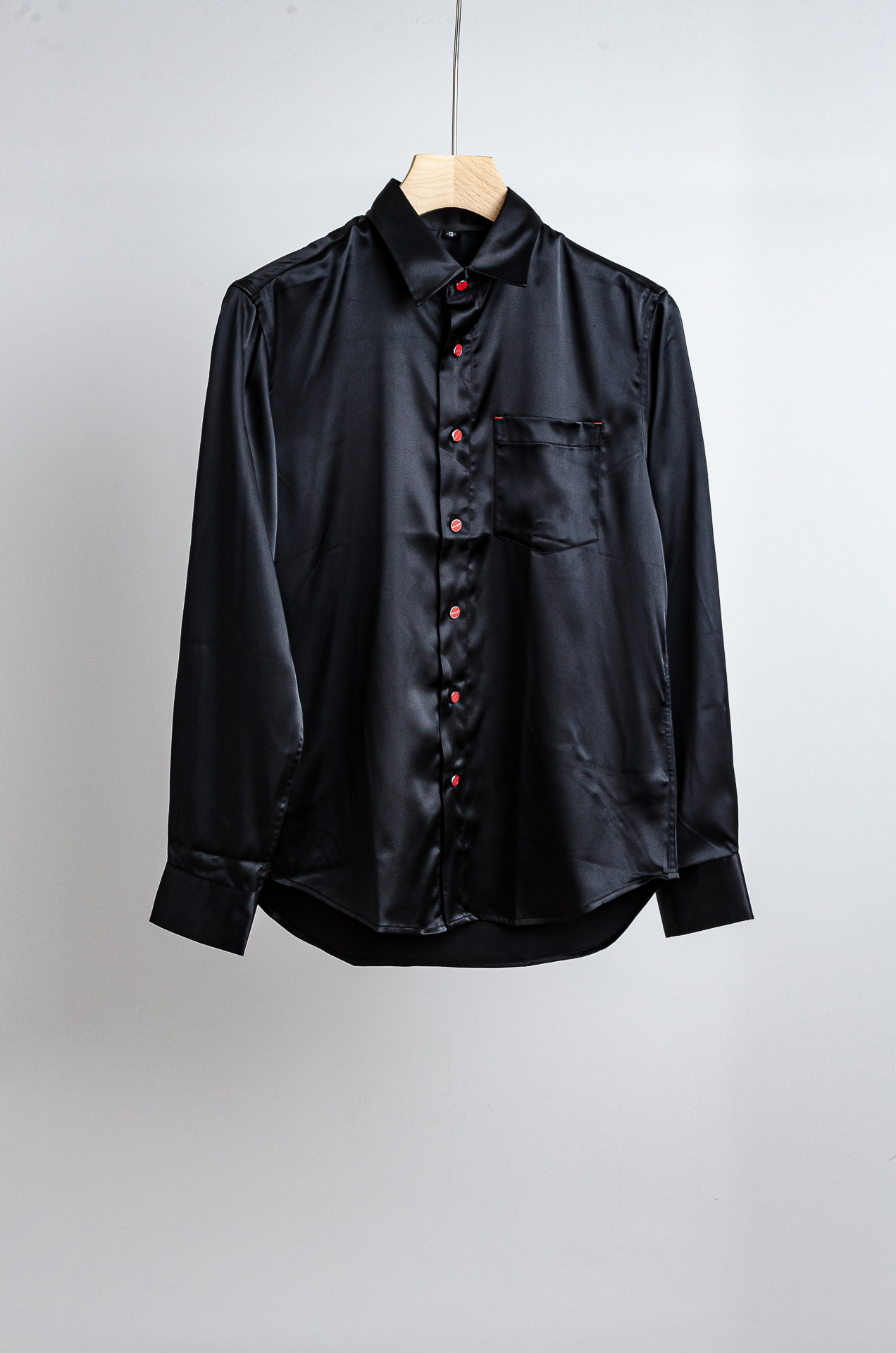 ☀️☀️kiton2025新品高端商务休闲定制纽扣免烫男士典雅纯色翻领长袖衬衫真的是秋季必备款了，抗皱耐