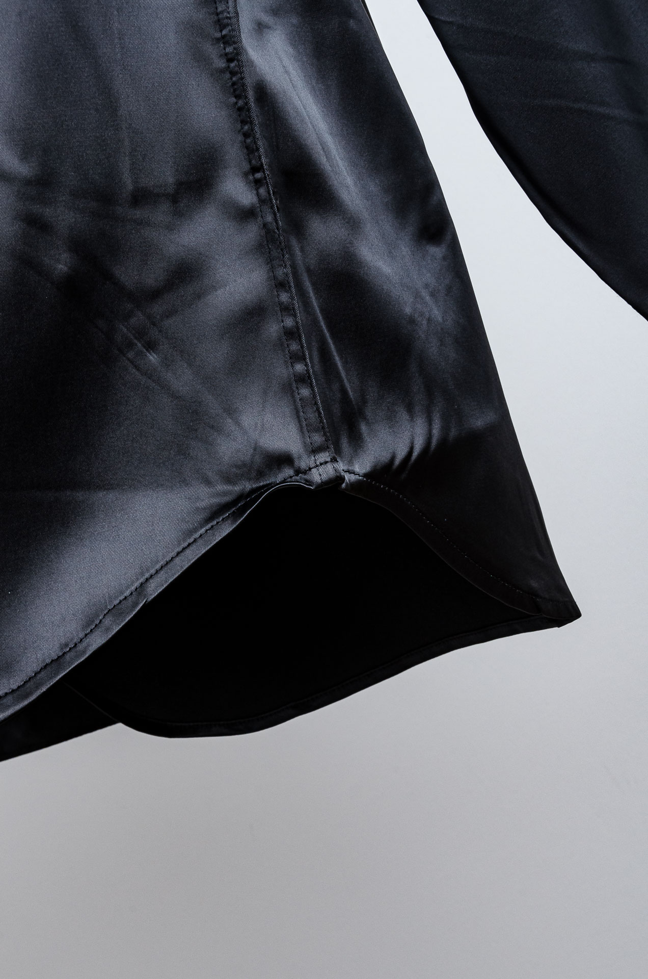 ☀️☀️kiton2025新品高端商务休闲定制纽扣免烫男士典雅纯色翻领长袖衬衫真的是秋季必备款了，抗皱耐