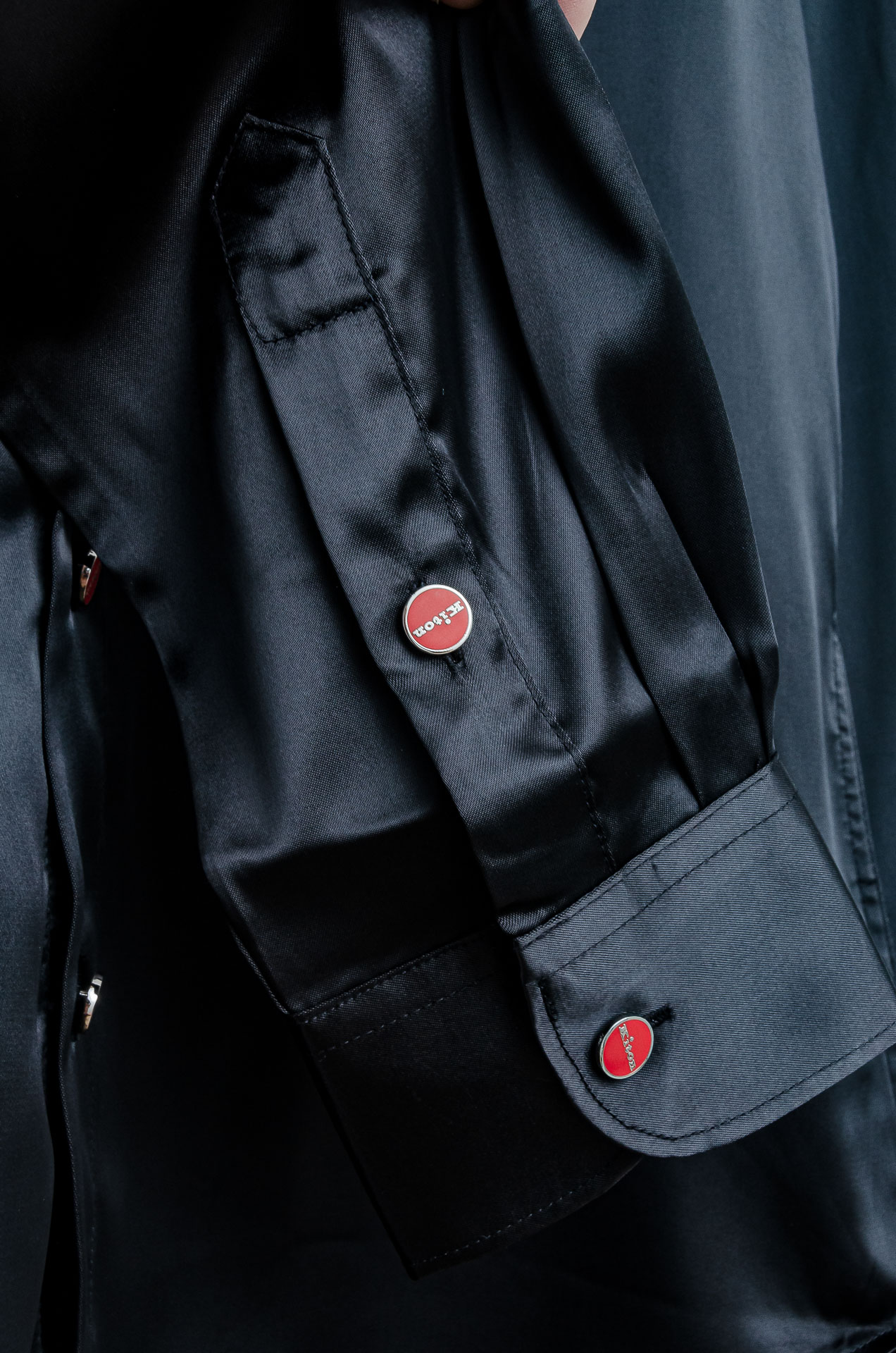 ☀️☀️kiton2025新品高端商务休闲定制纽扣免烫男士典雅纯色翻领长袖衬衫真的是秋季必备款了，抗皱耐