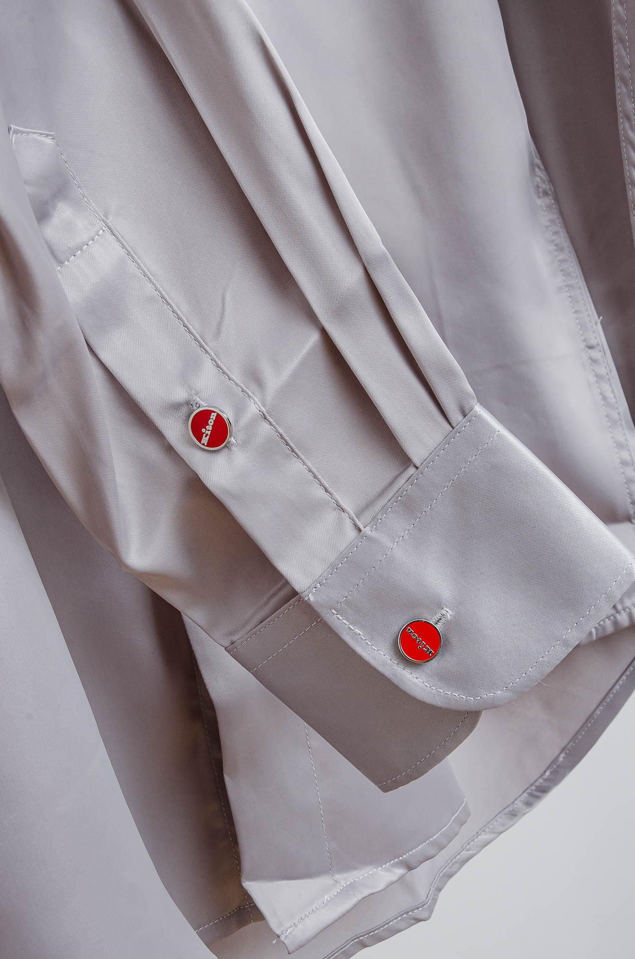 ☀️☀️kiton2025新品高端商务休闲定制纽扣免烫男士典雅纯色翻领长袖衬衫真的是秋季必备款了，抗皱耐