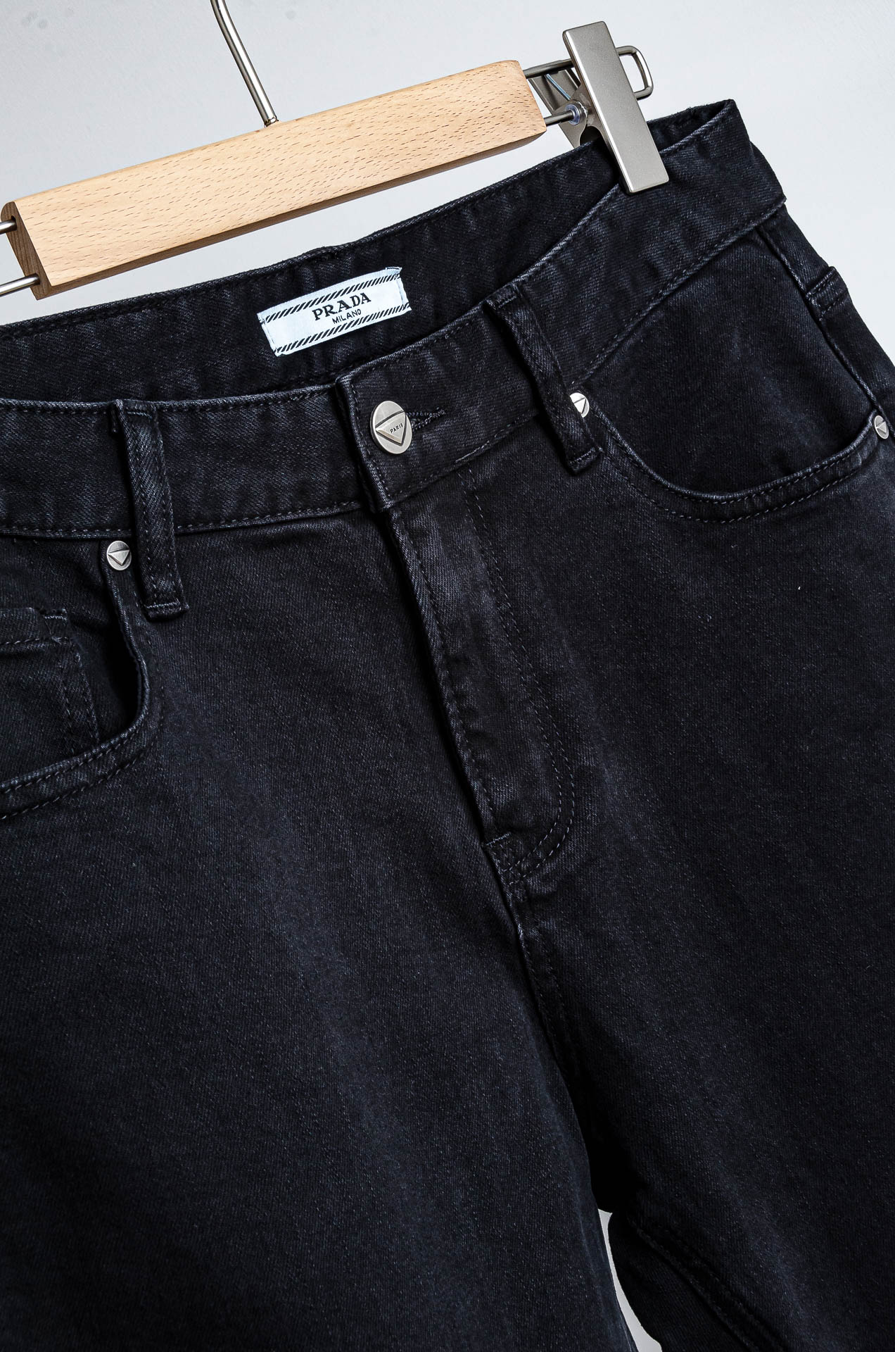 ☀️☀️Prada普拉达2026男士时尚直筒牛仔长裤！最新裤装单品奉献，所有品质控男粉必须入手的极品，这