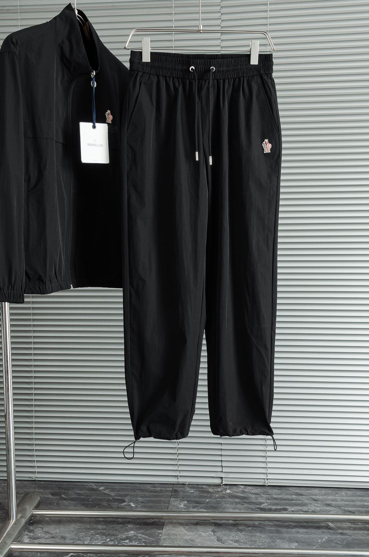 Moncler 2025FW科技轻薄尼龙面料夹克套装#(夹克外套+长裤)贸易公司稀有面料流出，市面上罕见