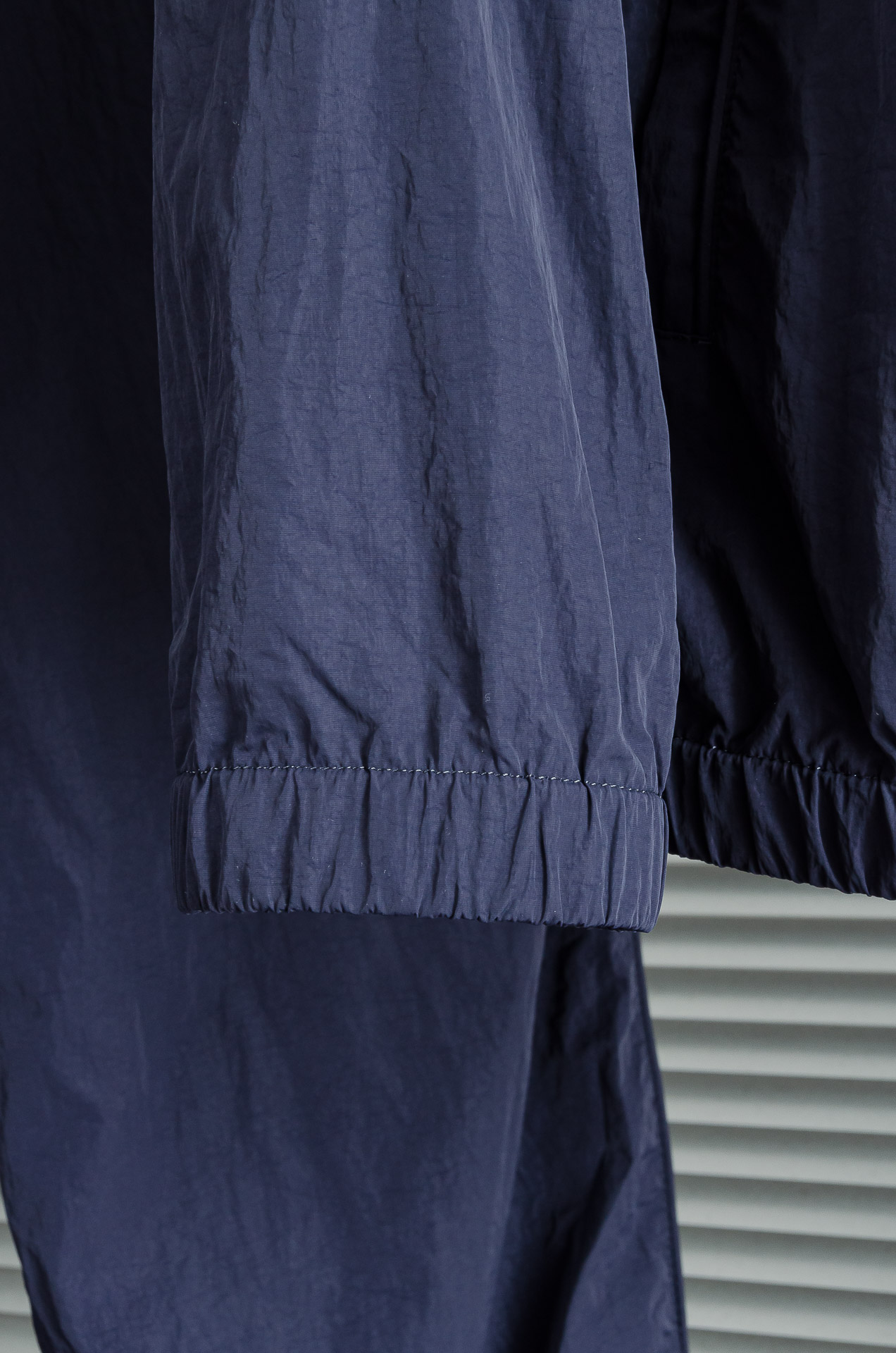 普拉达Prada2025FW科技轻薄尼龙面料夹克套装#(夹克外套+长裤)贸易公司稀有面料流出，市面上罕见