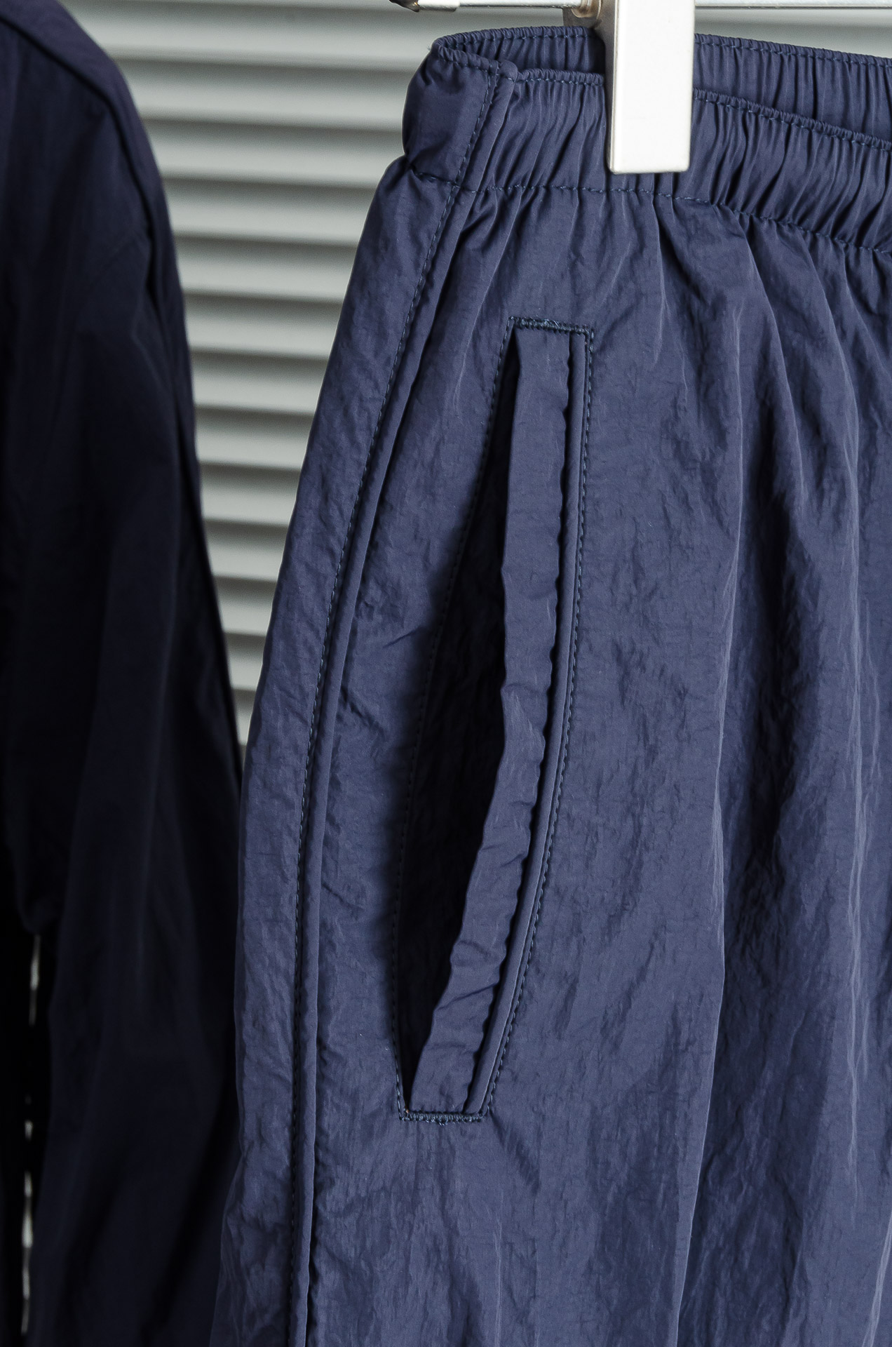 普拉达Prada2025FW科技轻薄尼龙面料夹克套装#(夹克外套+长裤)贸易公司稀有面料流出，市面上罕见