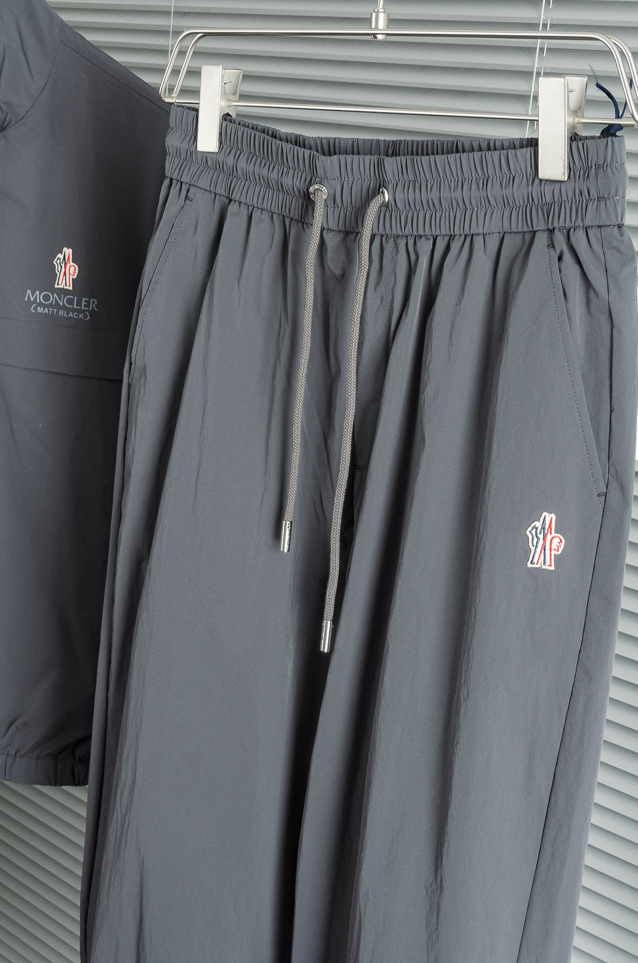 Moncler 2025FW科技轻薄尼龙面料夹克套装#(夹克外套+长裤)贸易公司稀有面料流出，市面上罕见