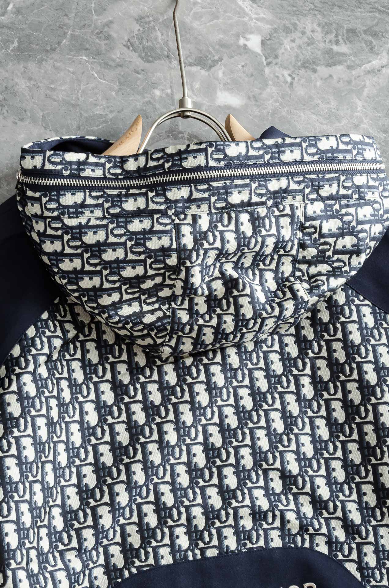 Dior Oblique Hooded Utility Vest迪奥经典老花夹克外套｜实用主义中的法式美