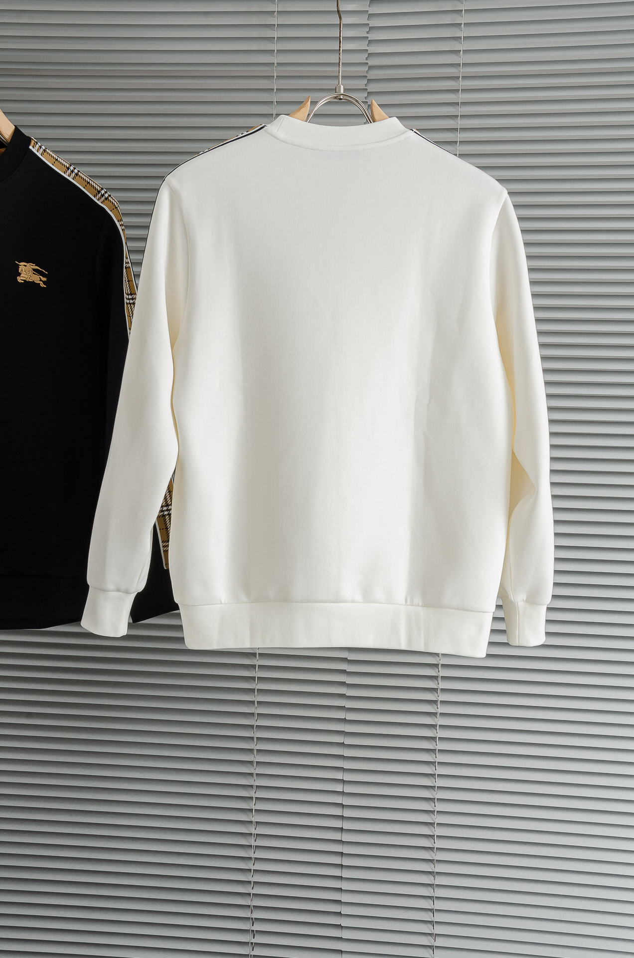 BURBERRY 2025FW新品 空气层肌理感客供进口舒适透气挺括版 拼皮料修饰拉链翻领长袖男士卫衣#