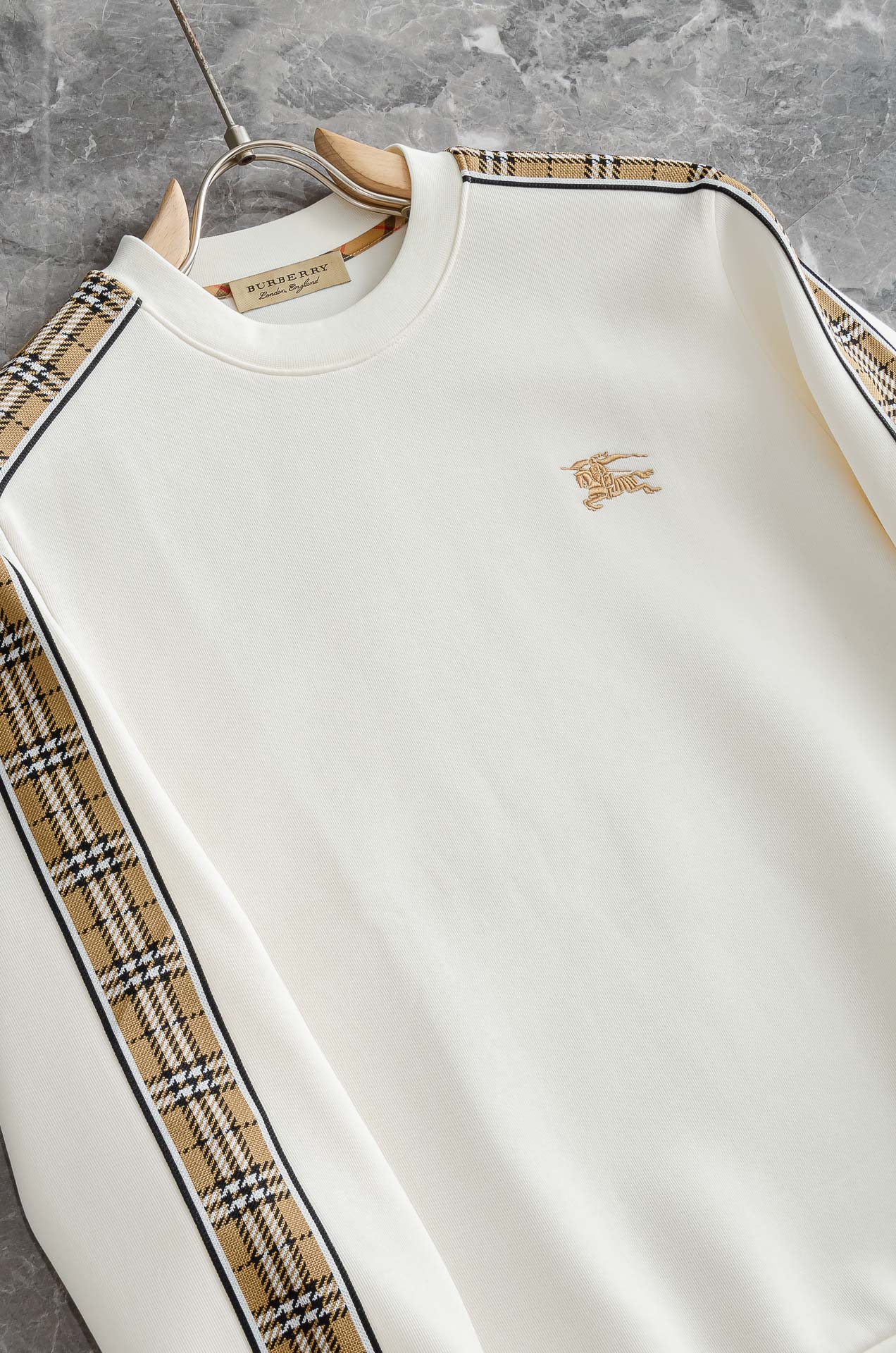 BURBERRY 2025FW新品 空气层肌理感客供进口舒适透气挺括版 拼皮料修饰拉链翻领长袖男士卫衣#