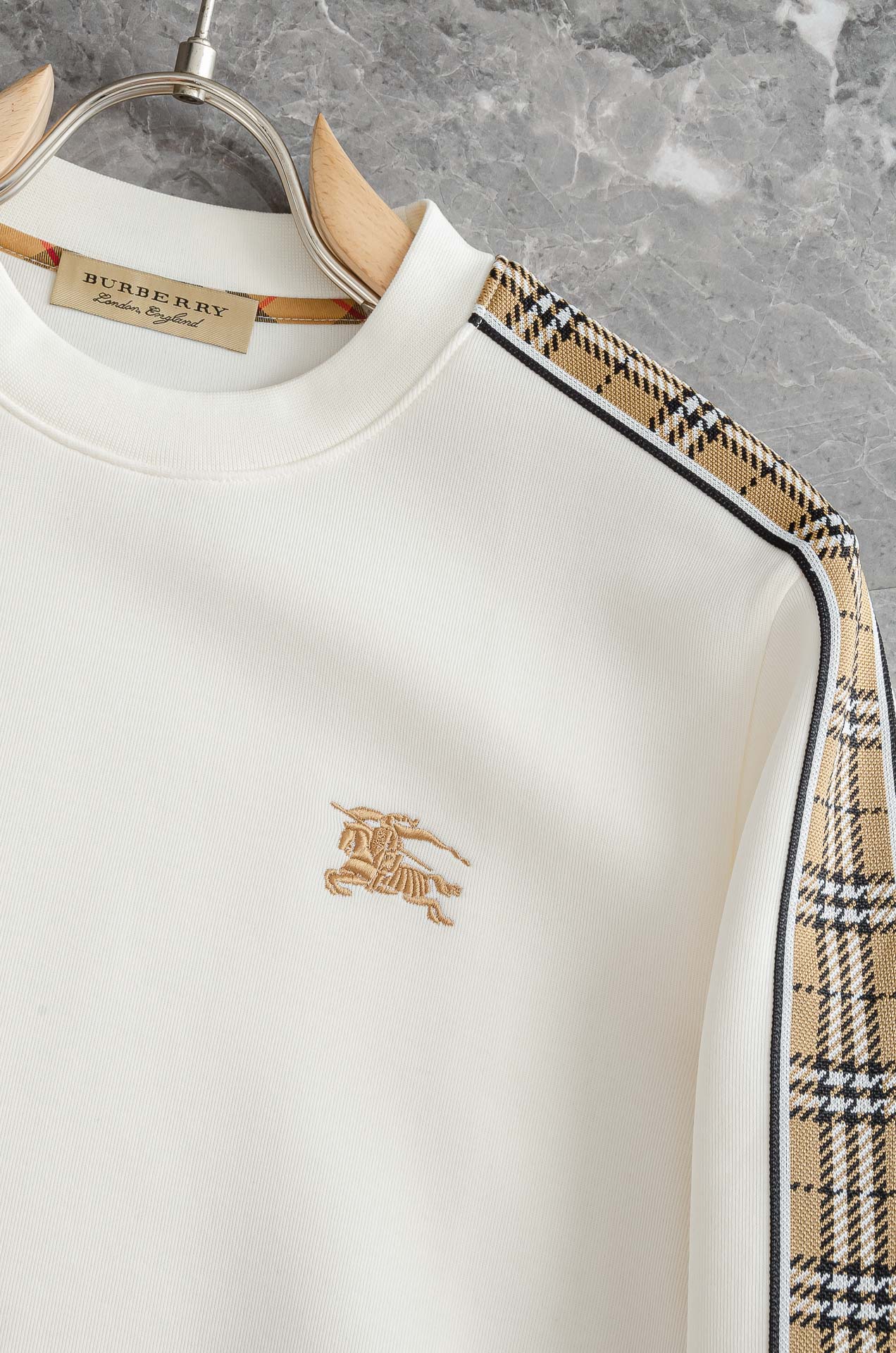 BURBERRY 2025FW新品 空气层肌理感客供进口舒适透气挺括版 拼皮料修饰拉链翻领长袖男士卫衣#