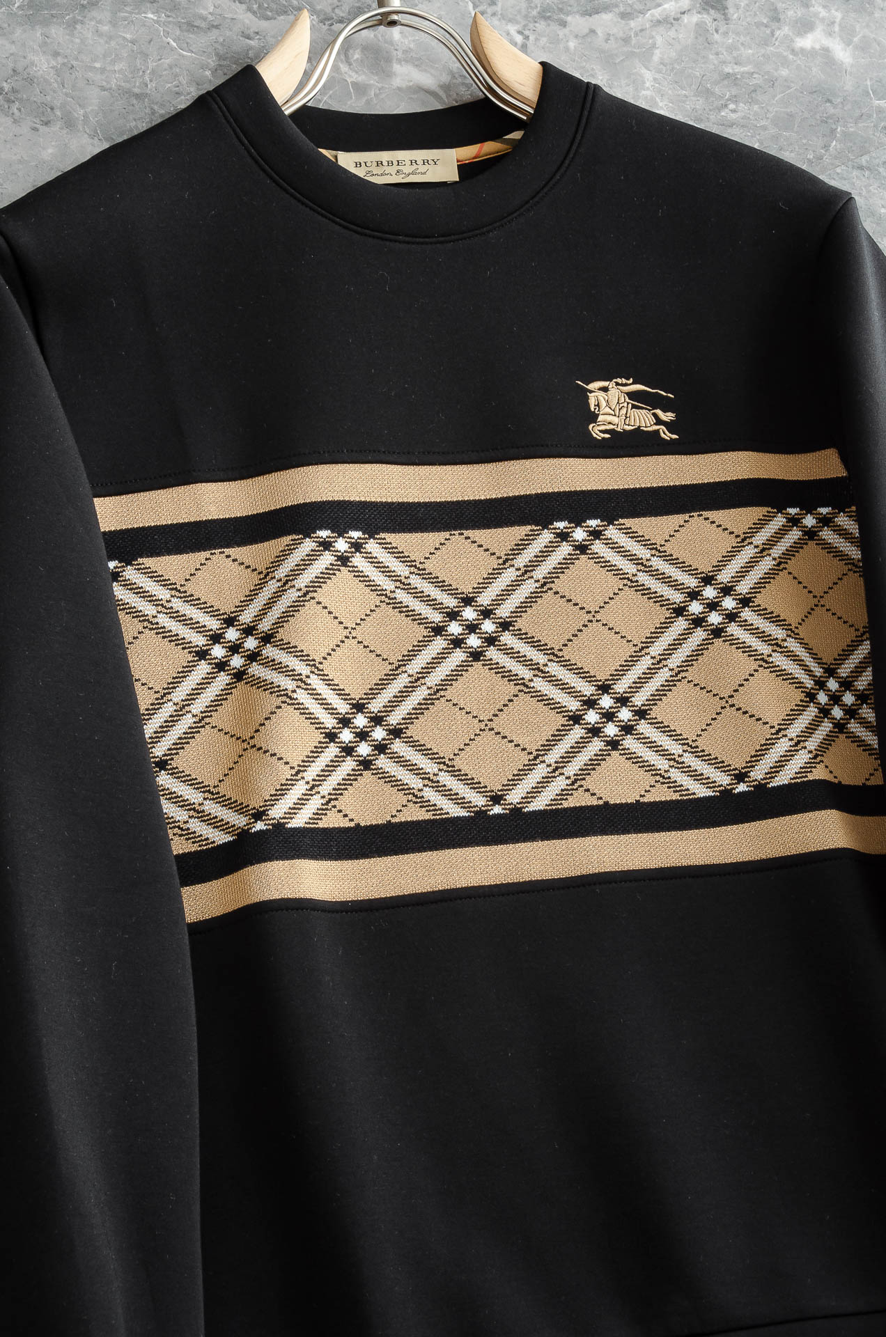 BURBERRY 2025FW新品 空气层肌理感客供进口舒适透气挺括版 拼皮料修饰拉链翻领长袖男士卫衣#