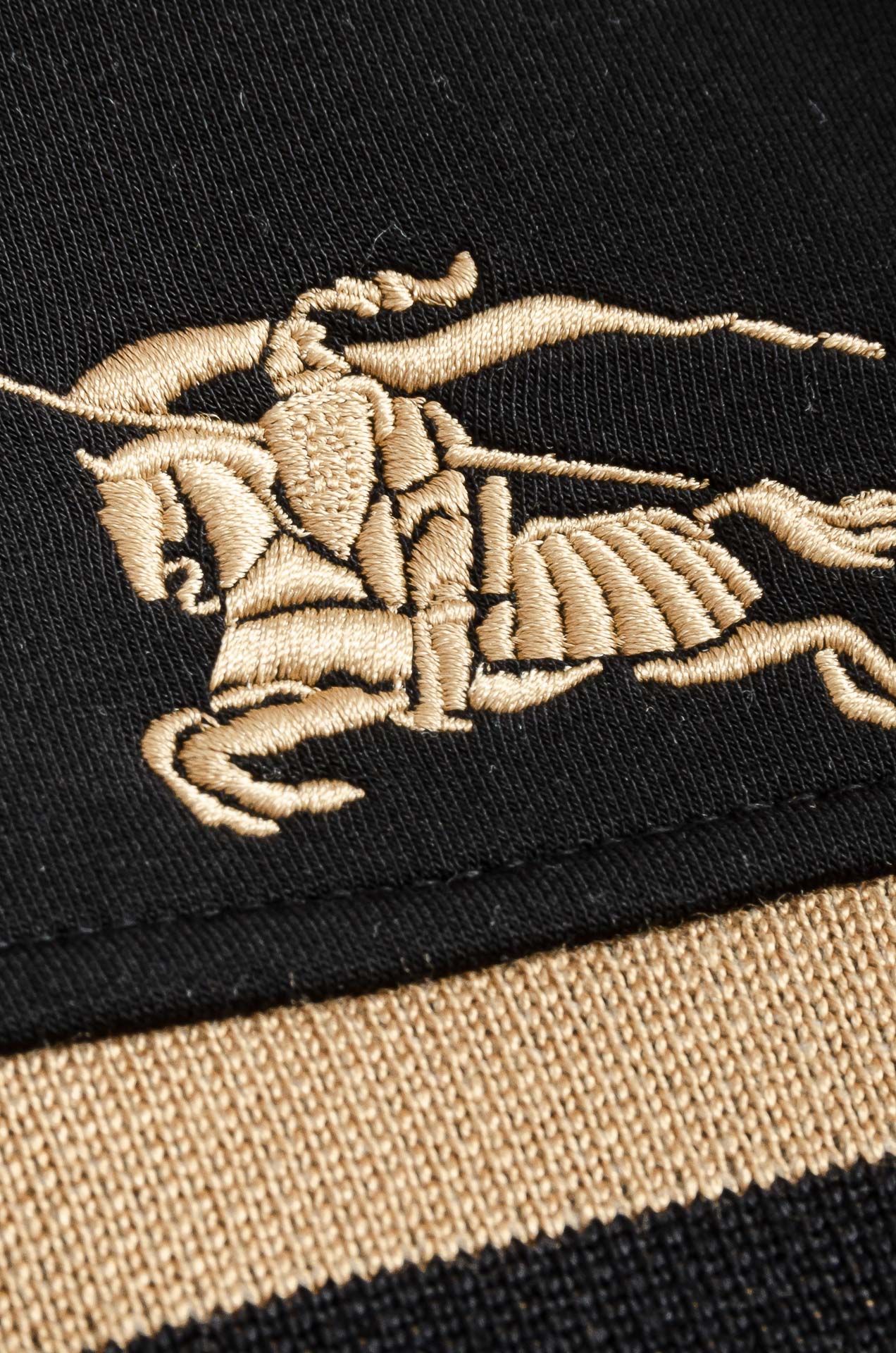 BURBERRY 2025FW新品 空气层肌理感客供进口舒适透气挺括版 拼皮料修饰拉链翻领长袖男士卫衣#