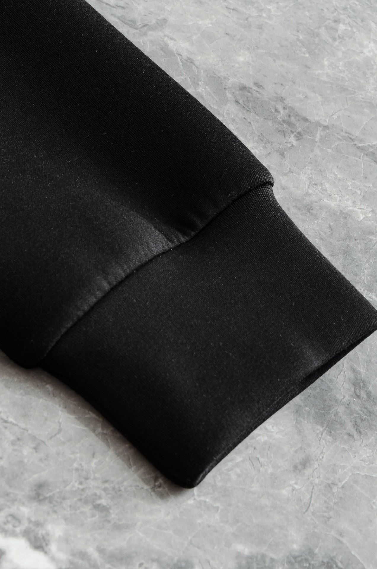 BURBERRY 2025FW新品 空气层肌理感客供进口舒适透气挺括版 拼皮料修饰拉链翻领长袖男士卫衣#