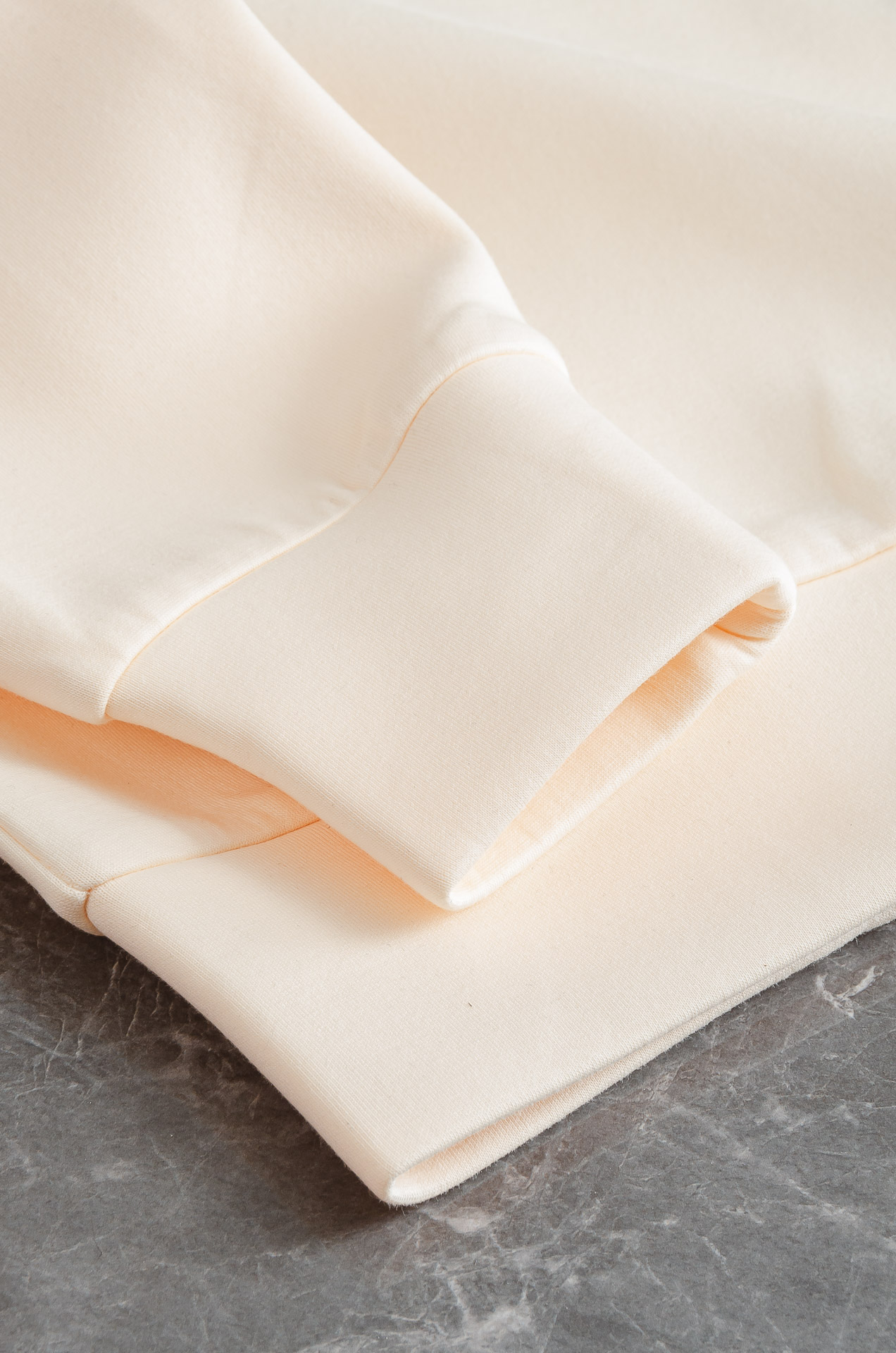 BURBERRY 2025FW新品 空气层肌理感客供进口舒适透气挺括版 拼皮料修饰拉链翻领长袖男士卫衣#