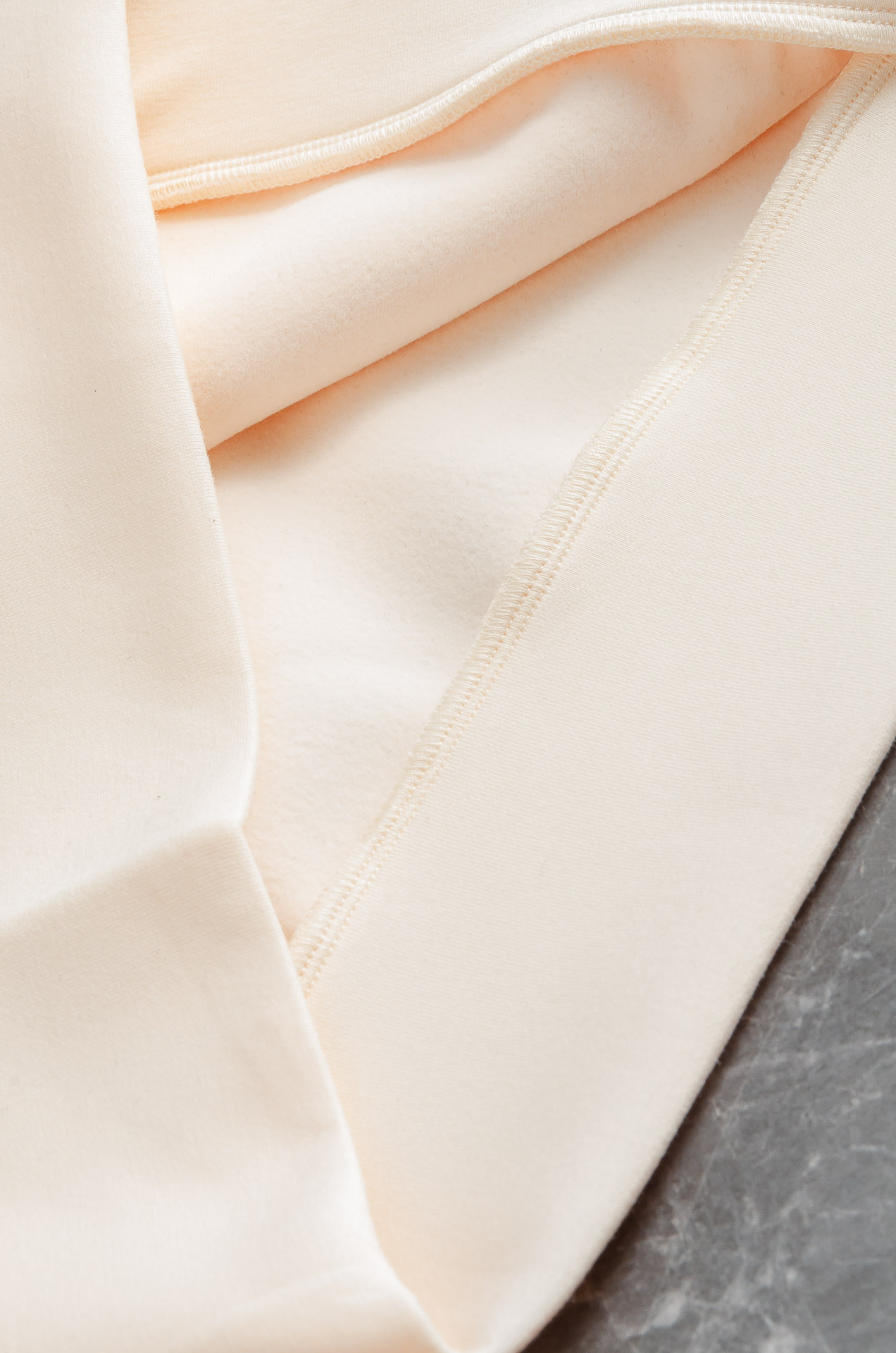 BURBERRY 2025FW新品 空气层肌理感客供进口舒适透气挺括版 拼皮料修饰拉链翻领长袖男士卫衣#