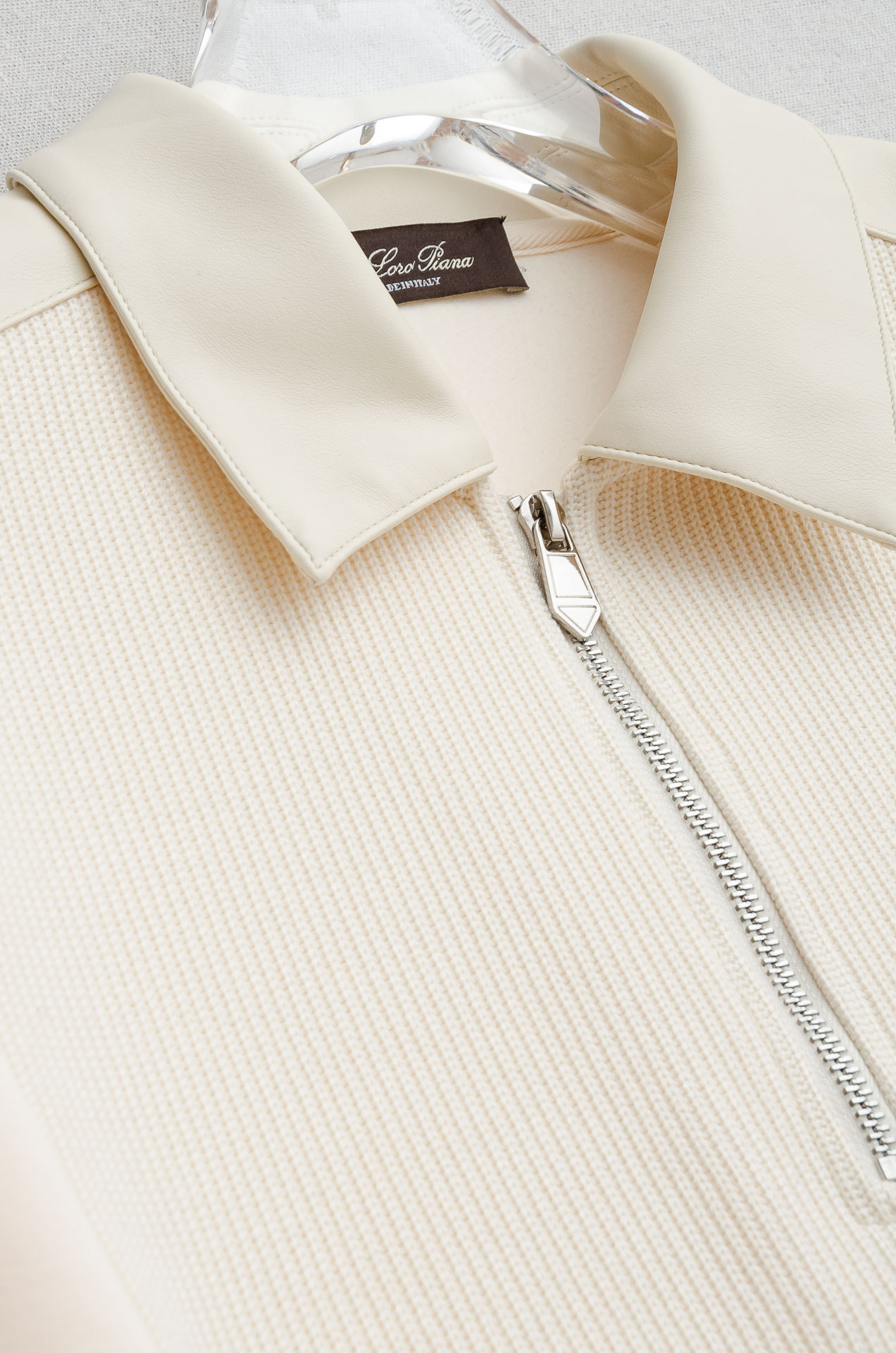 lP🆕 FW新品 空气层肌理感客供进口舒适透气挺括版 拼皮料修饰拉链翻领长袖男士卫衣#选用进口面料58.