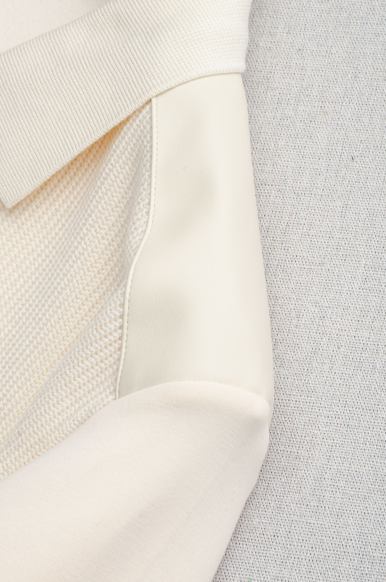 普拉达Prada 2025FW新品 空气层肌理感客供进口舒适透气挺括版 拼皮料修饰拉链翻领长袖男士卫衣#