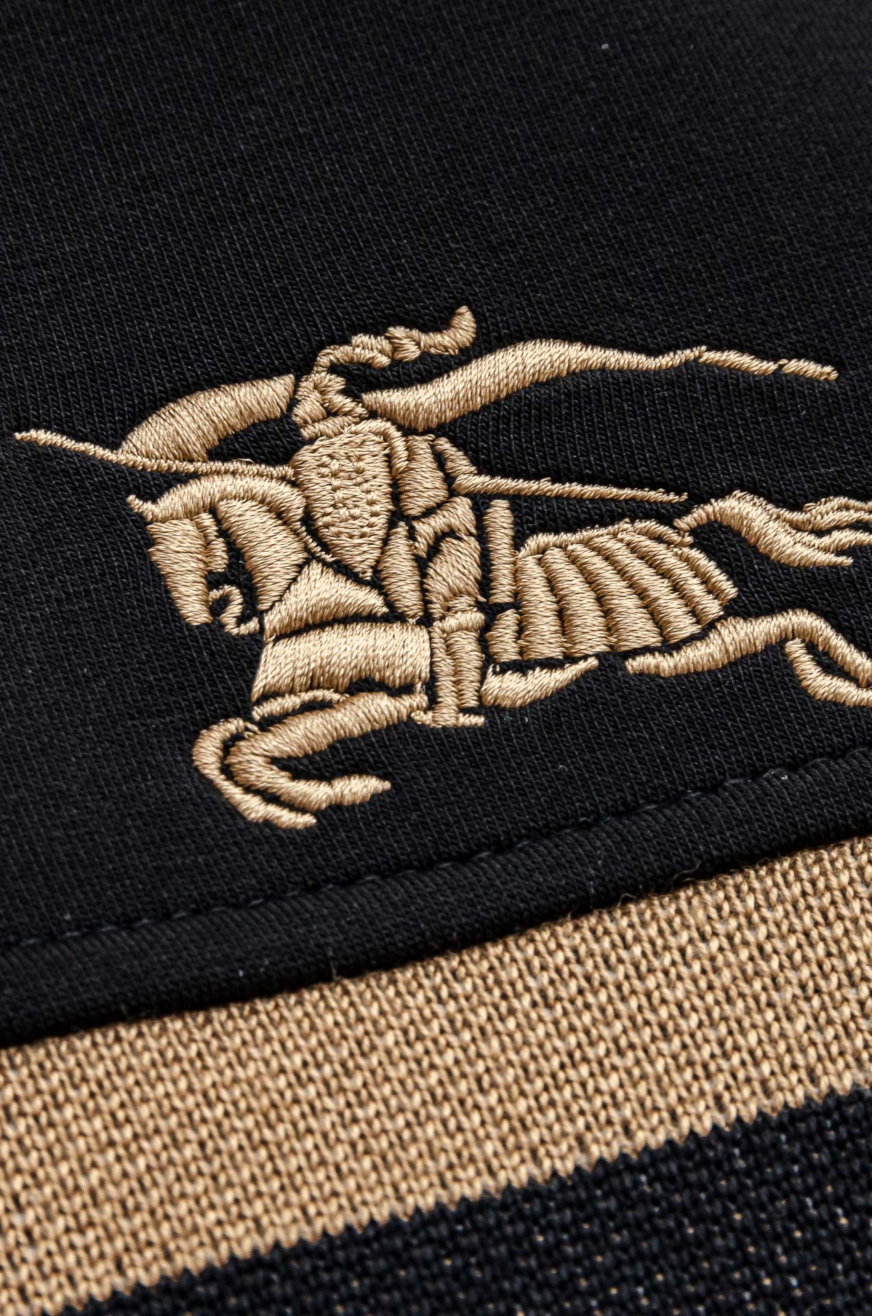 BURBERRY 2025FW新品 空气层肌理感客供进口舒适透气挺括版 拼皮料修饰拉链翻领长袖男士卫衣#