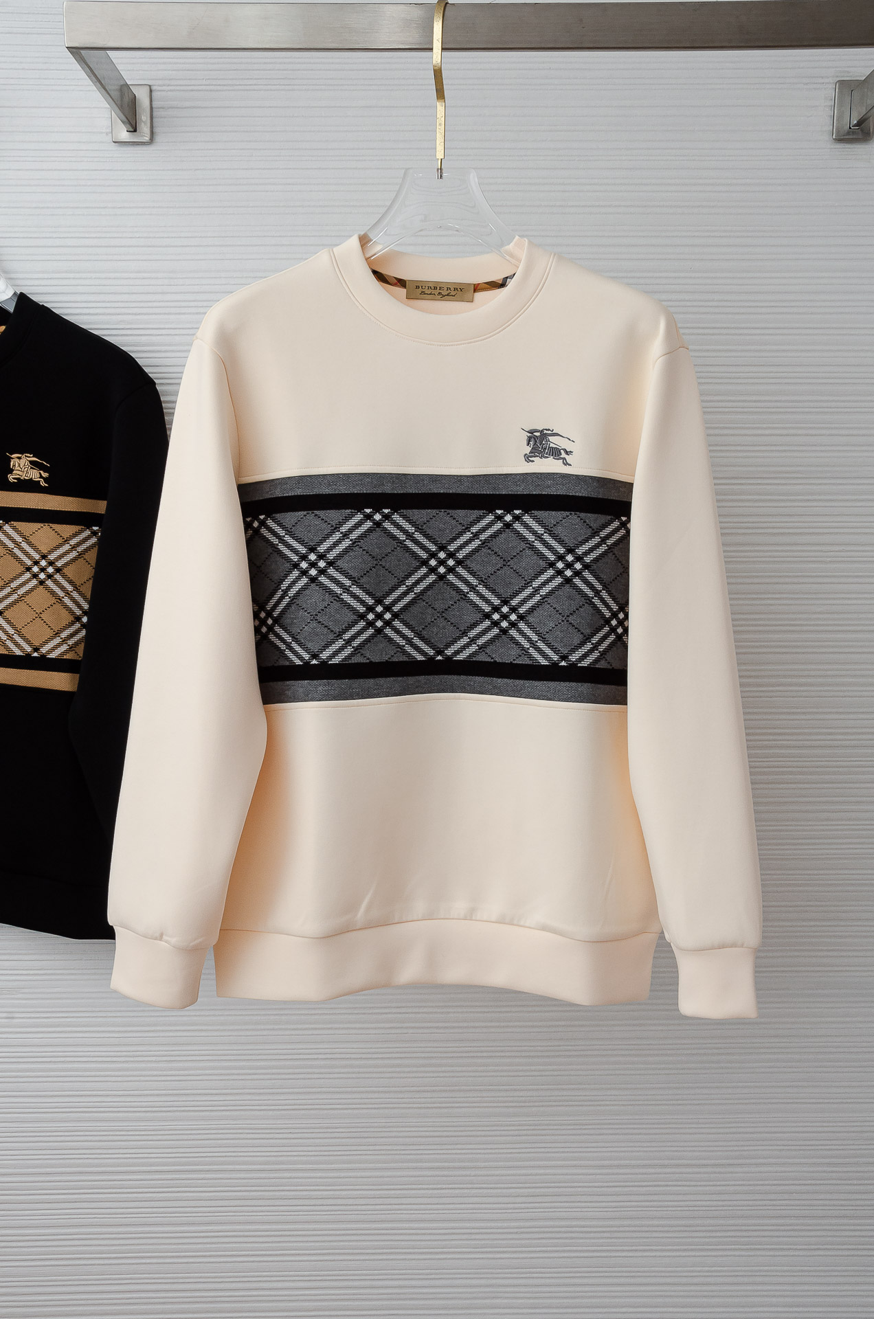 BURBERRY 2025FW新品 空气层肌理感客供进口舒适透气挺括版 拼皮料修饰拉链翻领长袖男士卫衣#