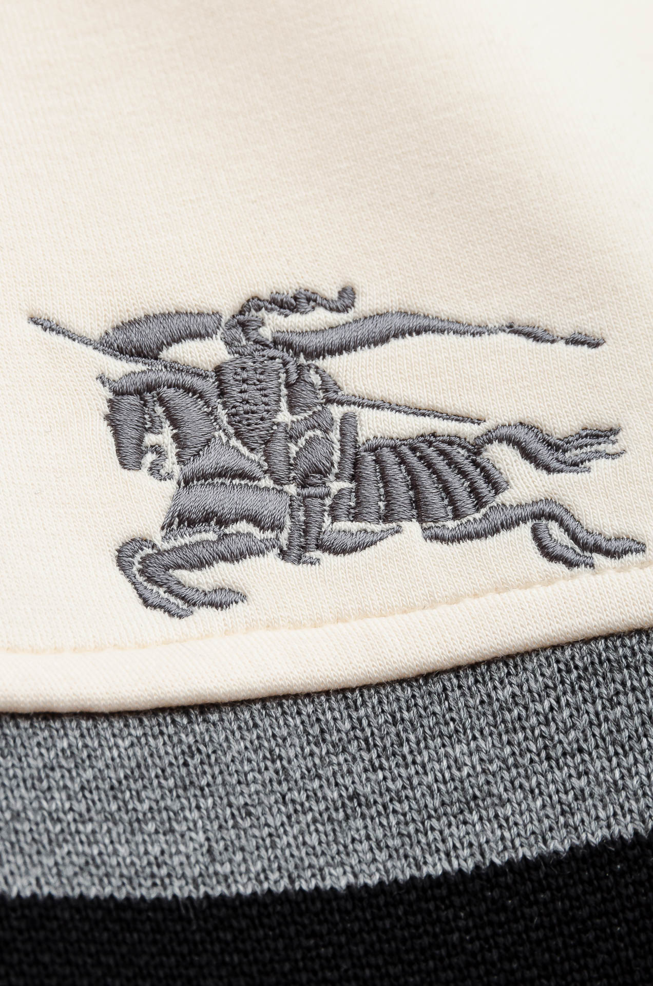 BURBERRY 2025FW新品 空气层肌理感客供进口舒适透气挺括版 拼皮料修饰拉链翻领长袖男士卫衣#