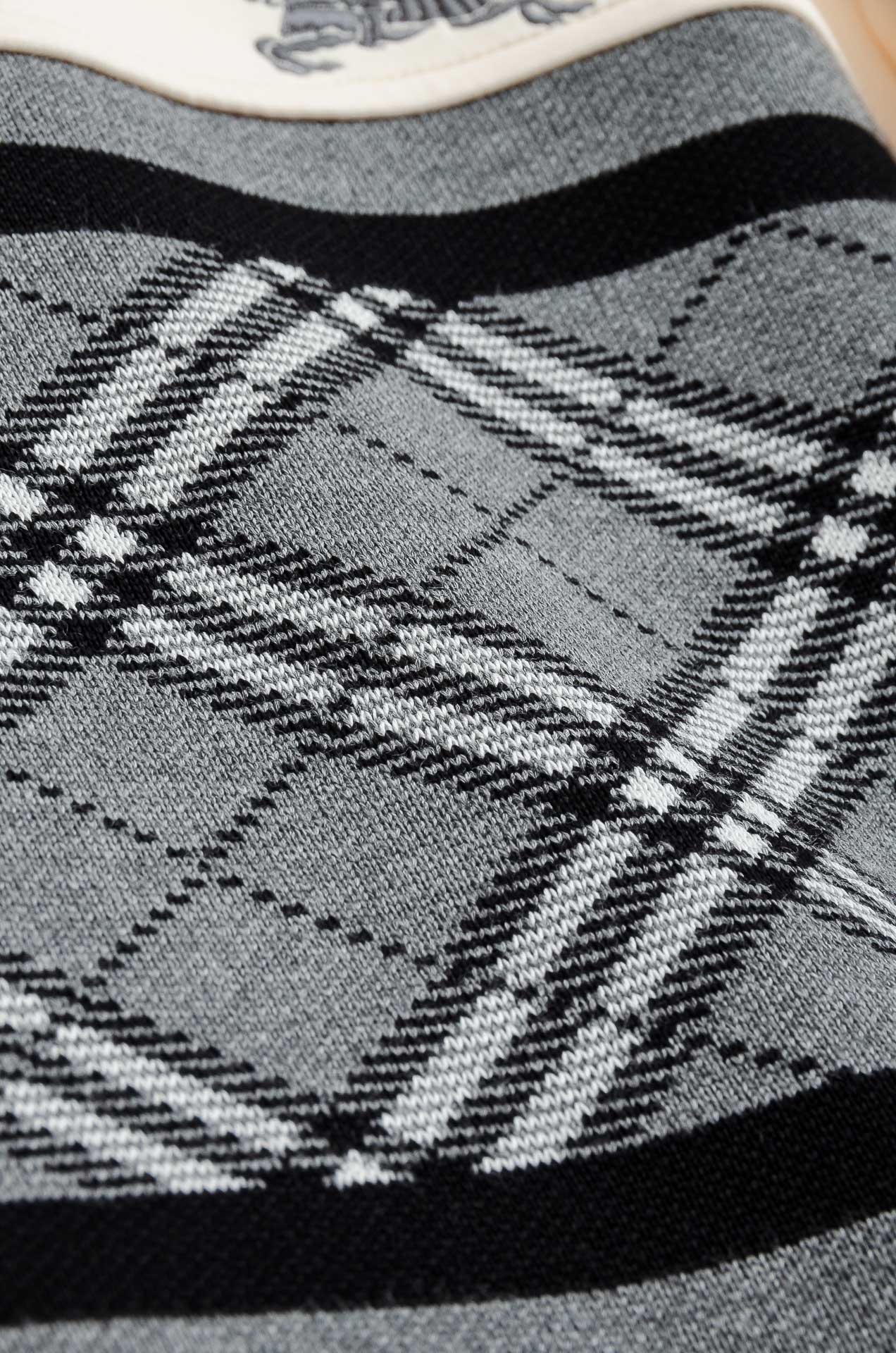 BURBERRY 2025FW新品 空气层肌理感客供进口舒适透气挺括版 拼皮料修饰拉链翻领长袖男士卫衣#