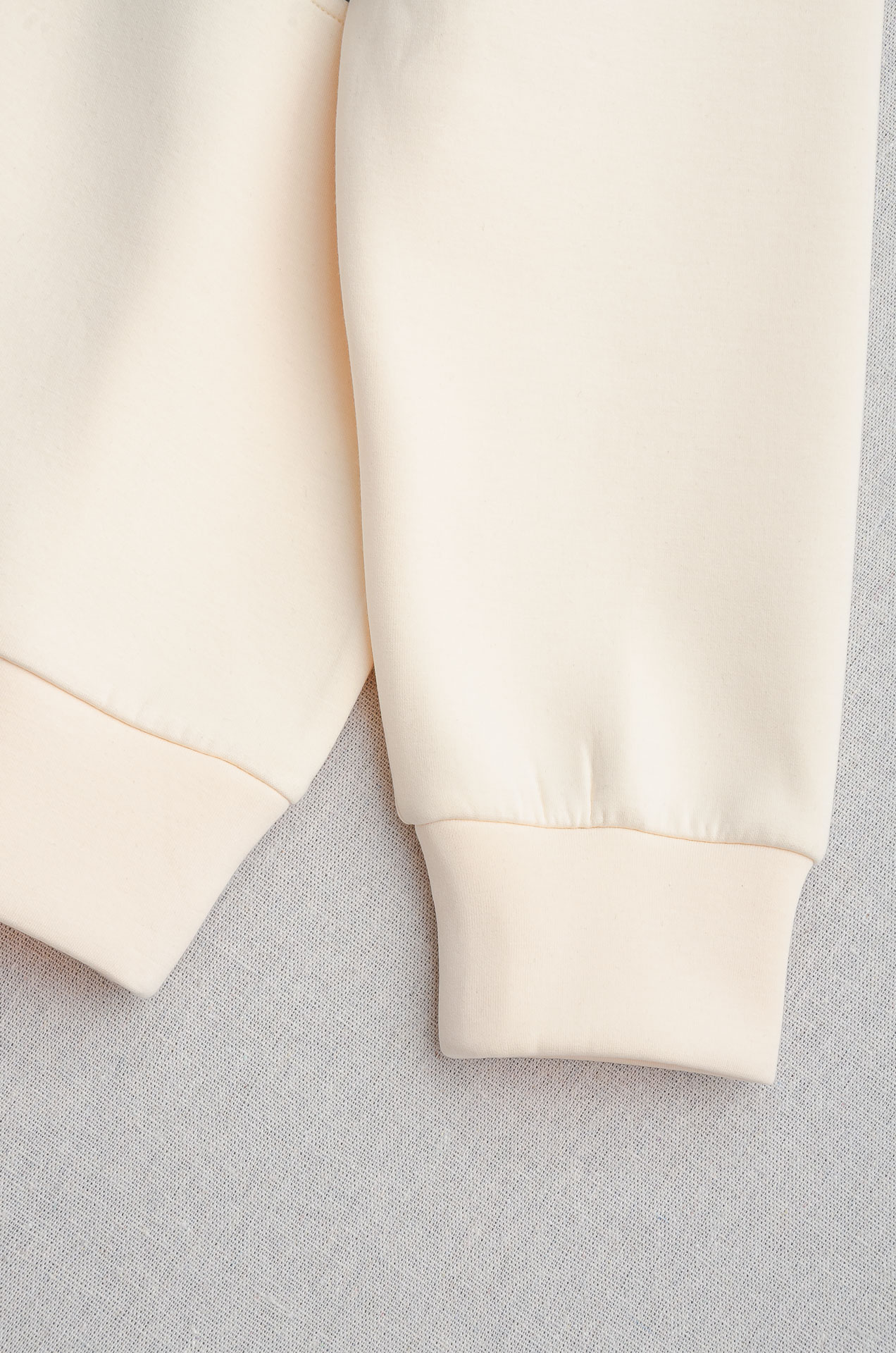 BURBERRY 2025FW新品 空气层肌理感客供进口舒适透气挺括版 拼皮料修饰拉链翻领长袖男士卫衣#