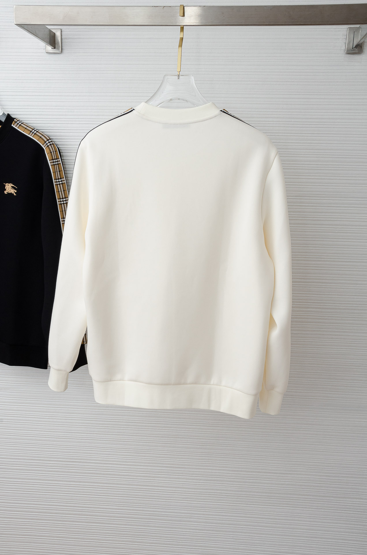 BURBERRY 2025FW新品 空气层肌理感客供进口舒适透气挺括版 拼皮料修饰拉链翻领长袖男士卫衣#