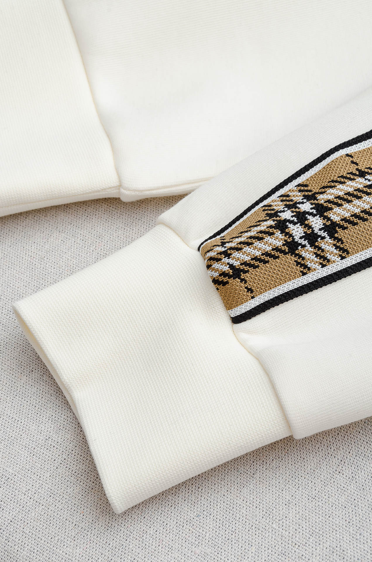 BURBERRY 2025FW新品 空气层肌理感客供进口舒适透气挺括版 拼皮料修饰拉链翻领长袖男士卫衣#