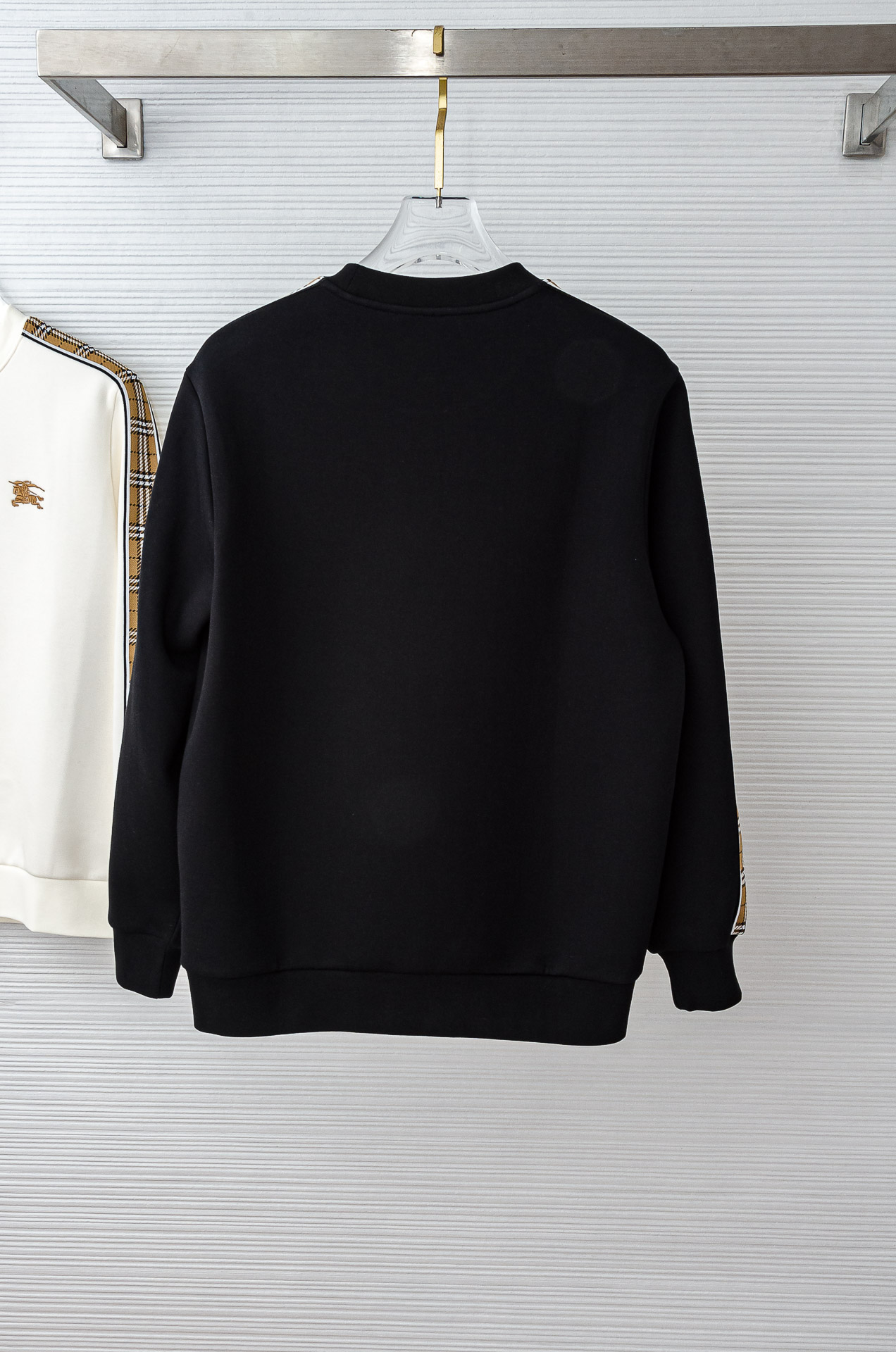 BURBERRY 2025FW新品 空气层肌理感客供进口舒适透气挺括版 拼皮料修饰拉链翻领长袖男士卫衣#