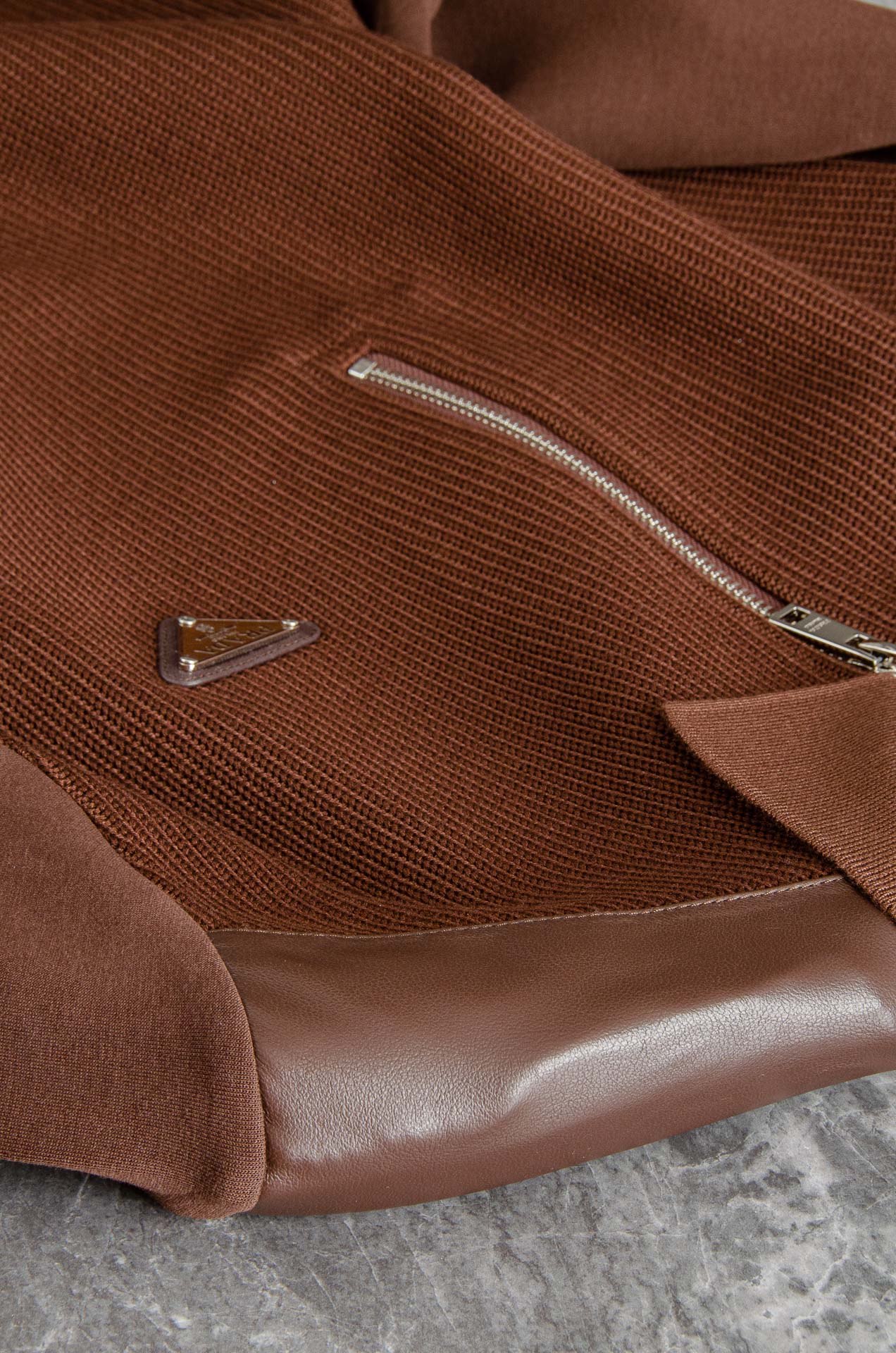 Prada普拉达 2025FW新品 空气棉长袖男士卫衣#选用进口面料58.6%聚酯纤维 18.8% 棉1