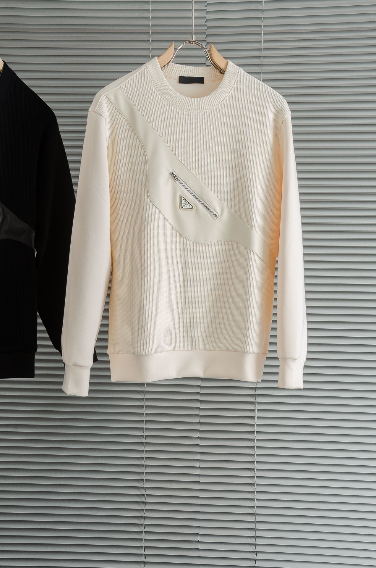 Prada普拉达 2025FW新品 空气棉长袖男士卫衣#选用进口面料58.6%聚酯纤维 18.8% 棉1